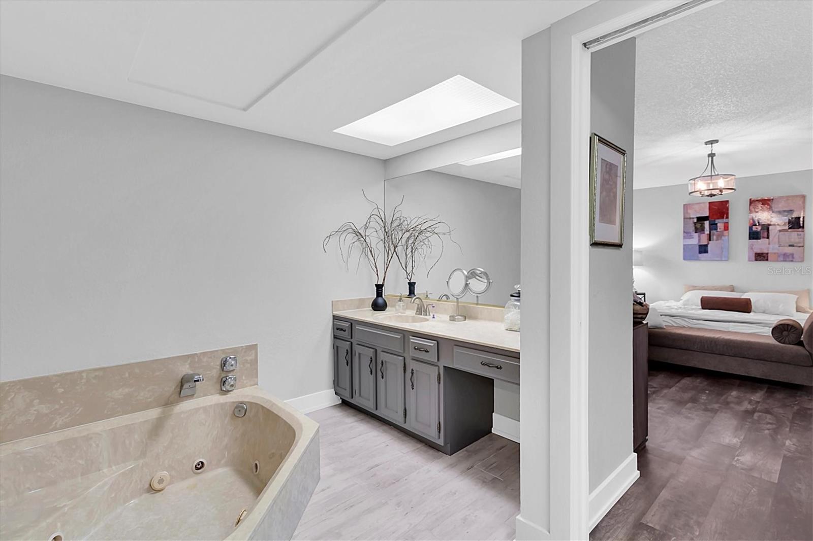 8237 DELAWARE DR, WEEKI WACHEE, FL, 34607