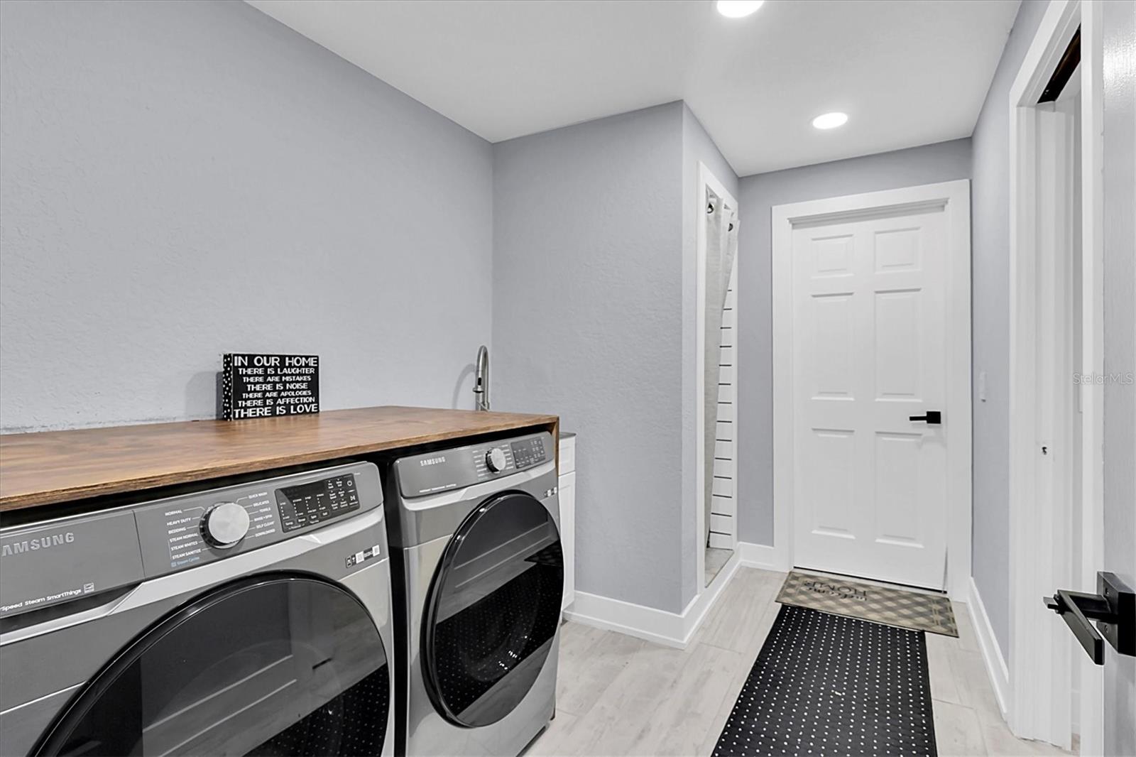 8237 DELAWARE DR, WEEKI WACHEE, FL, 34607