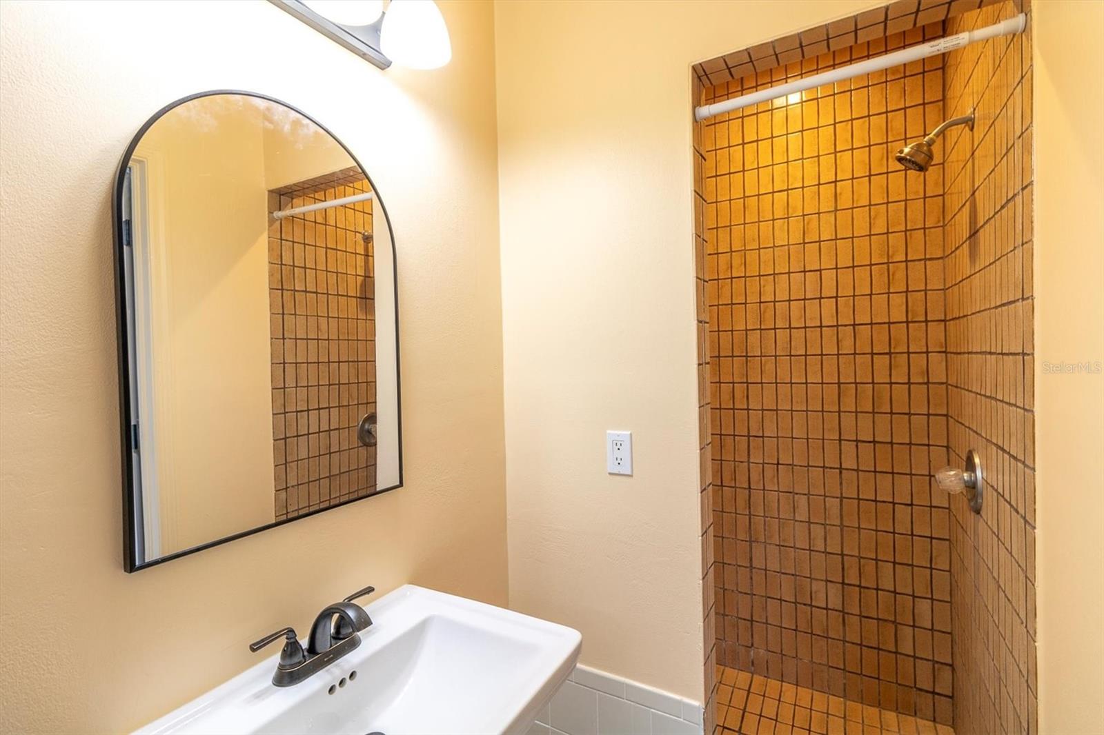 8237 DELAWARE DR, WEEKI WACHEE, FL, 34607