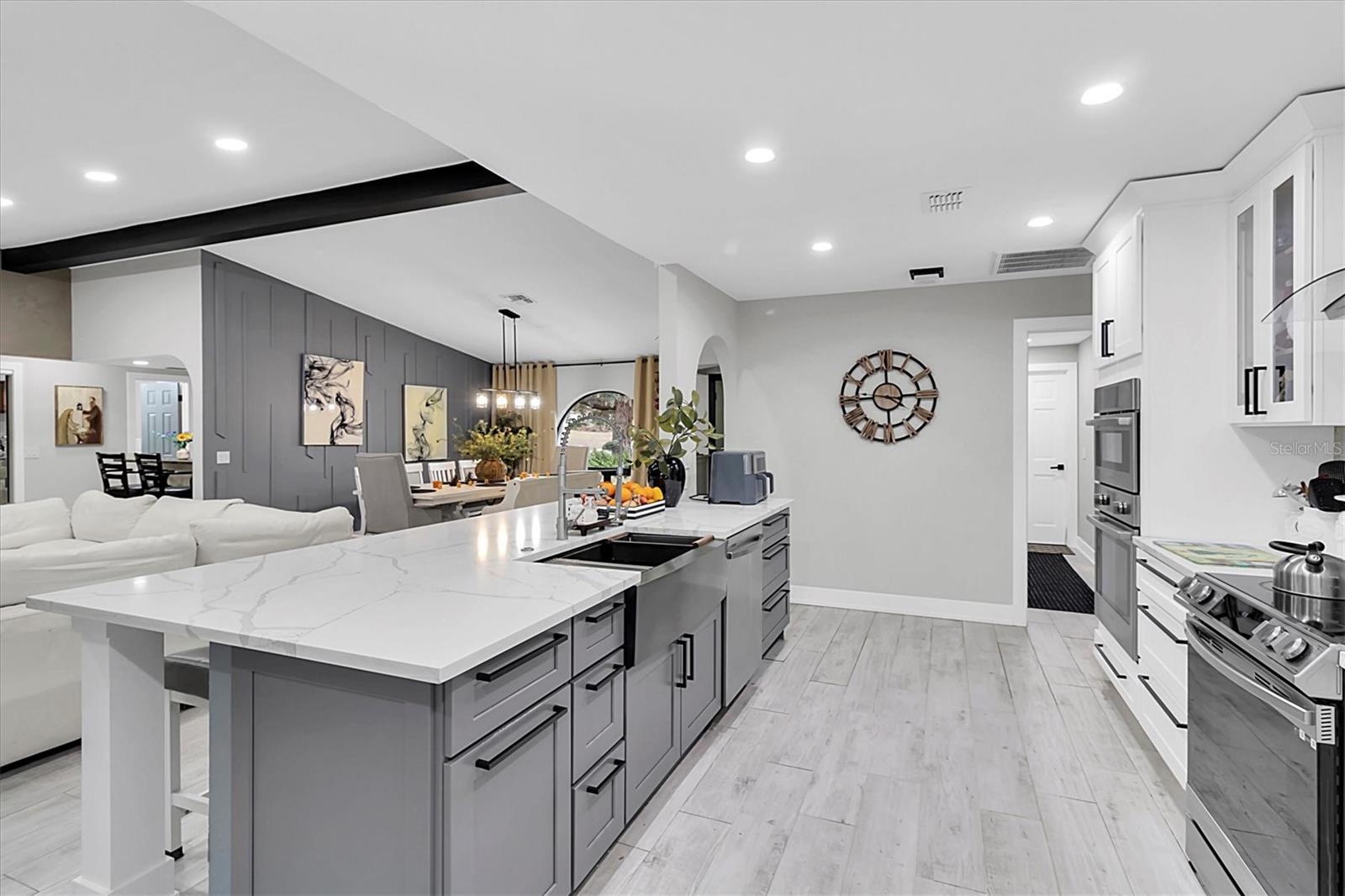 8237 DELAWARE DR, WEEKI WACHEE, FL, 34607