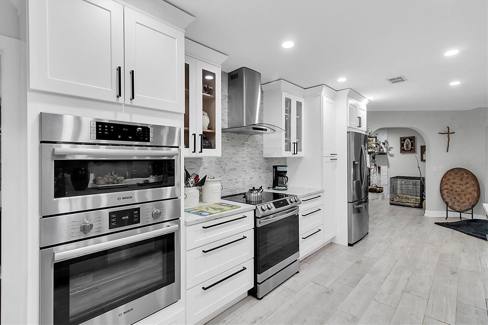 8237 DELAWARE DR, WEEKI WACHEE, FL, 34607