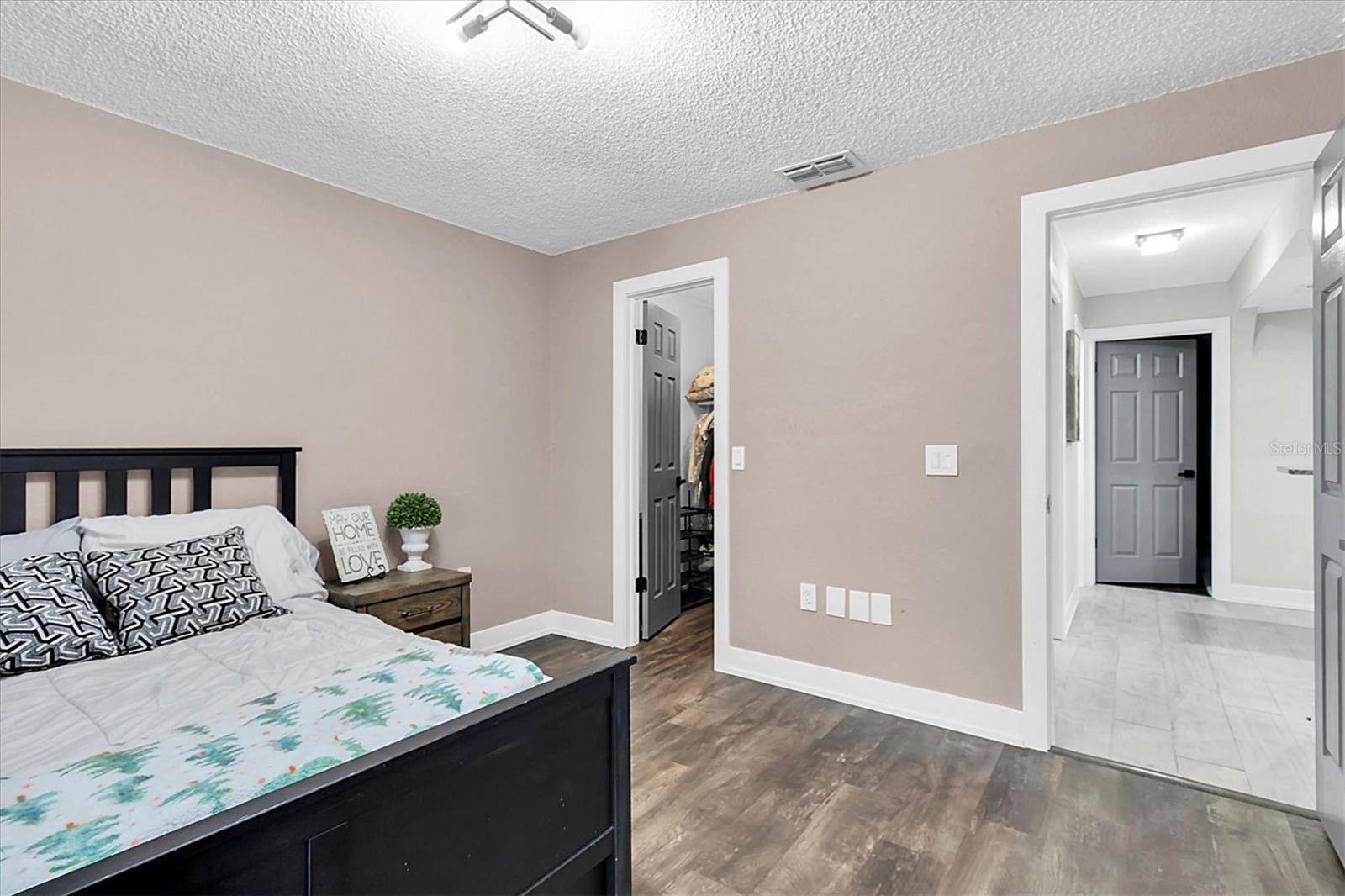 8237 DELAWARE DR, WEEKI WACHEE, FL, 34607
