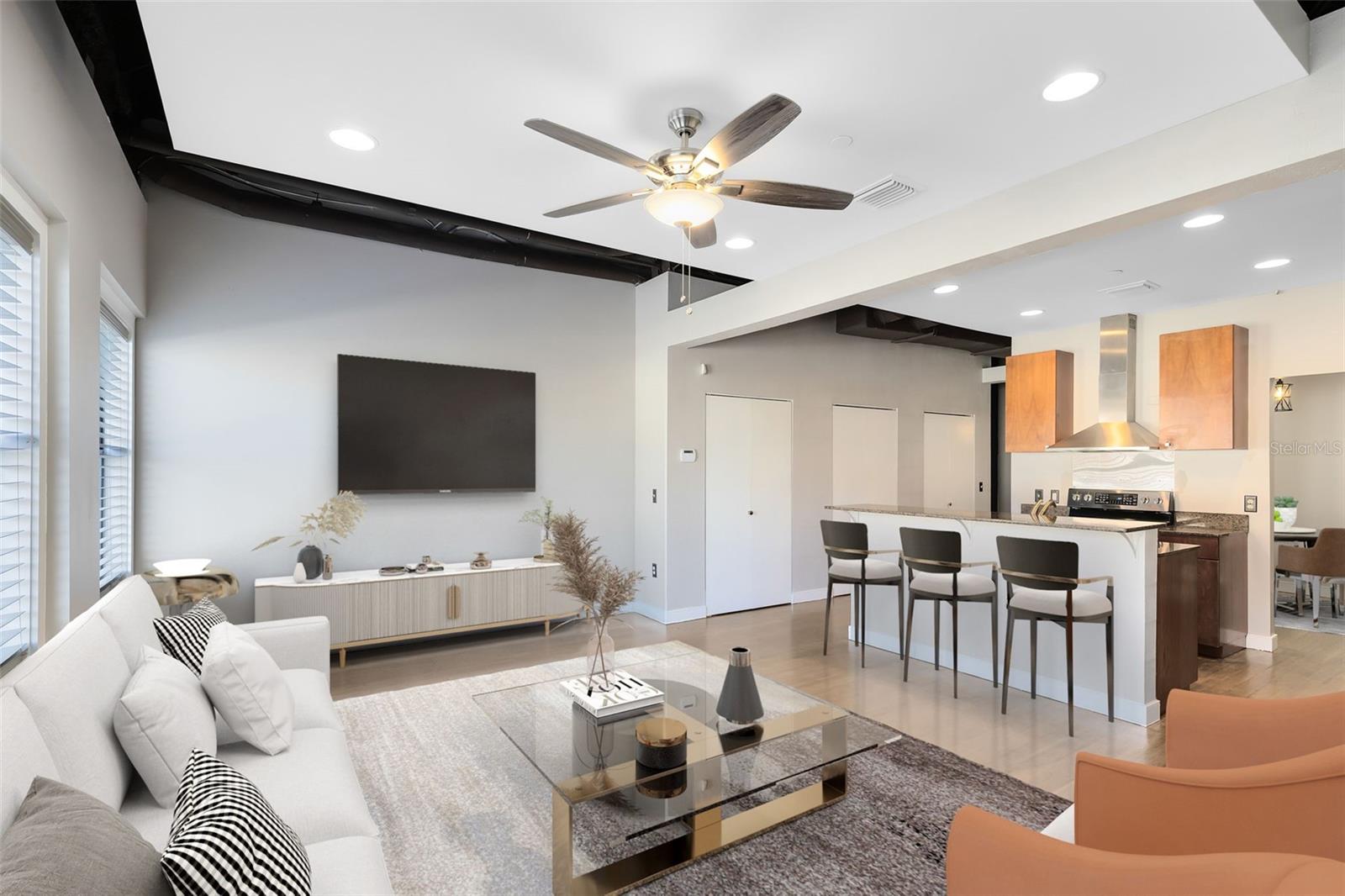 62 W COLONIAL DR #205, ORLANDO, FL, 32801