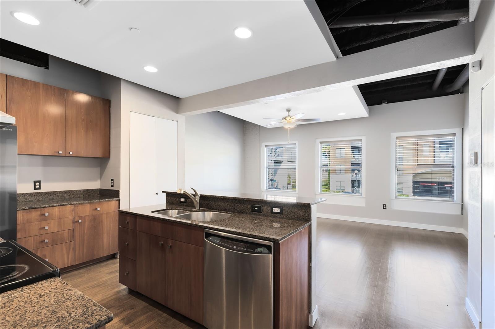 62 W COLONIAL DR #205, ORLANDO, FL, 32801