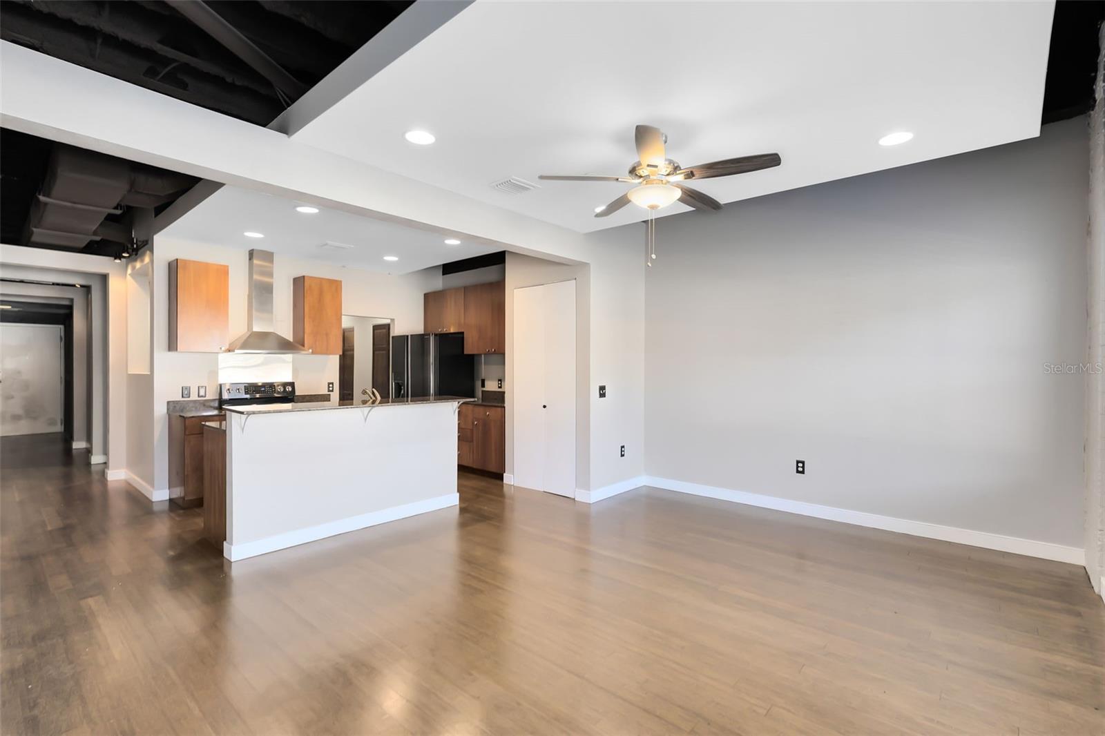 62 W COLONIAL DR #205, ORLANDO, FL, 32801