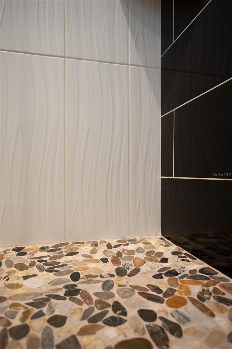 105 WIMBLEDON CT, REDINGTON SHORES, FL, 33708