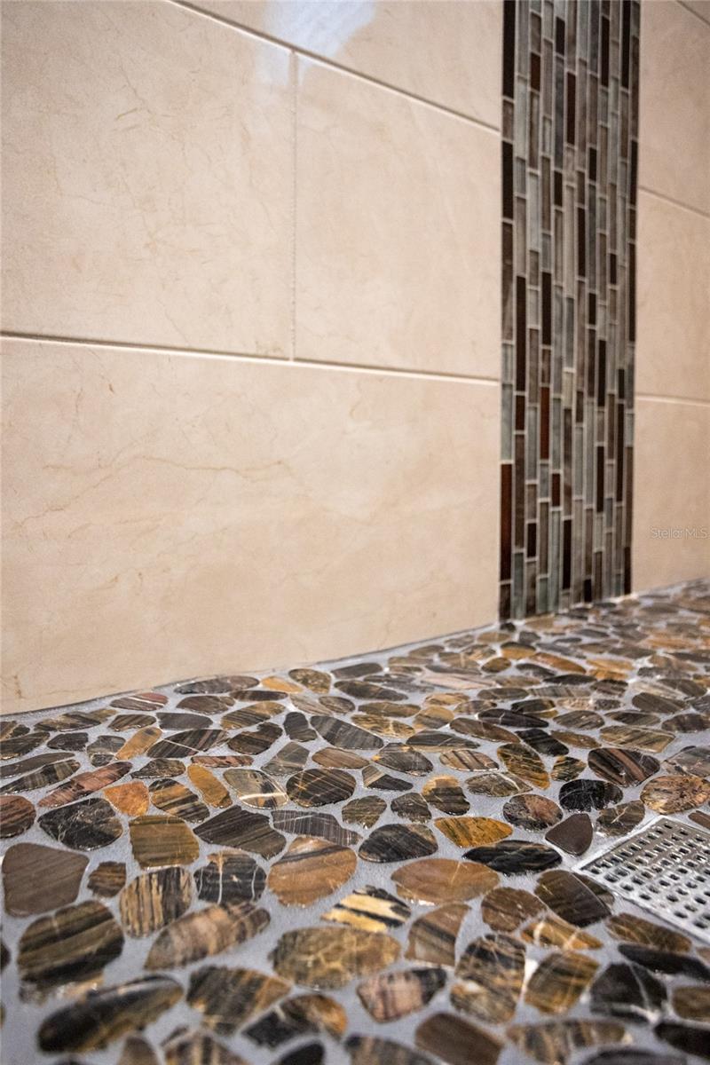 105 WIMBLEDON CT, REDINGTON SHORES, FL, 33708