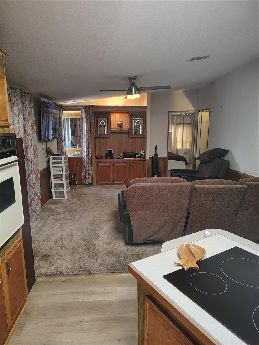 1561 BLACK FOREST DR, LAKELAND, FL, 33810