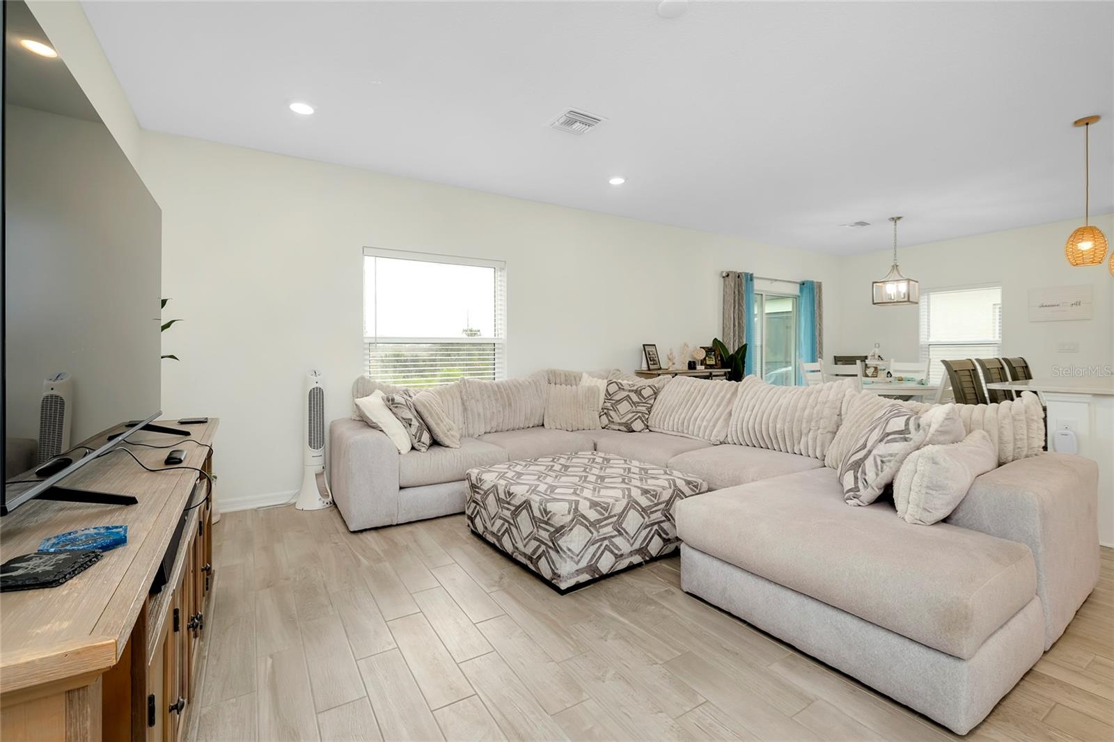 1920 SUNSET PRESERVE WAY, PORT CHARLOTTE, FL, 33953