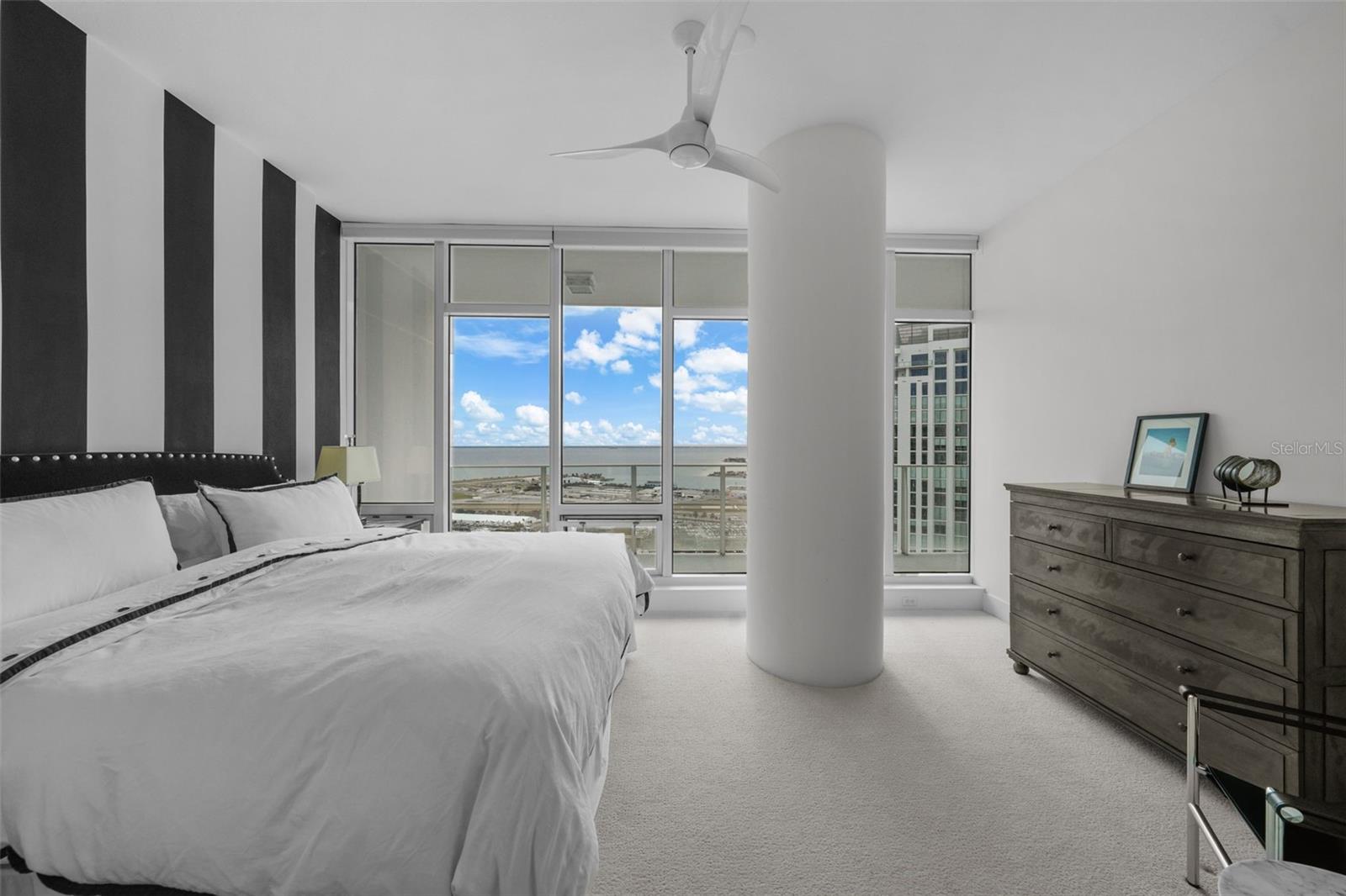 175 1ST ST S #3102, ST PETERSBURG, FL, 33701