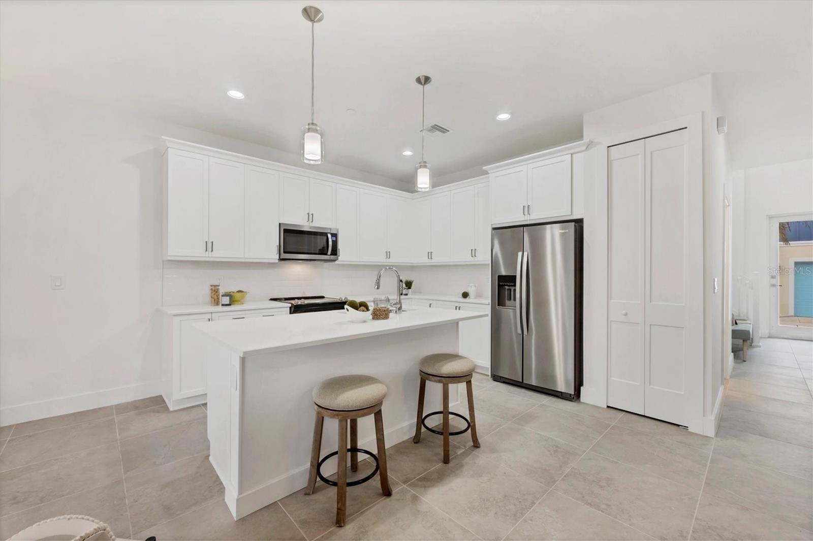 5865 SHELL COVE DR #106, CAPE CORAL, FL, 33914