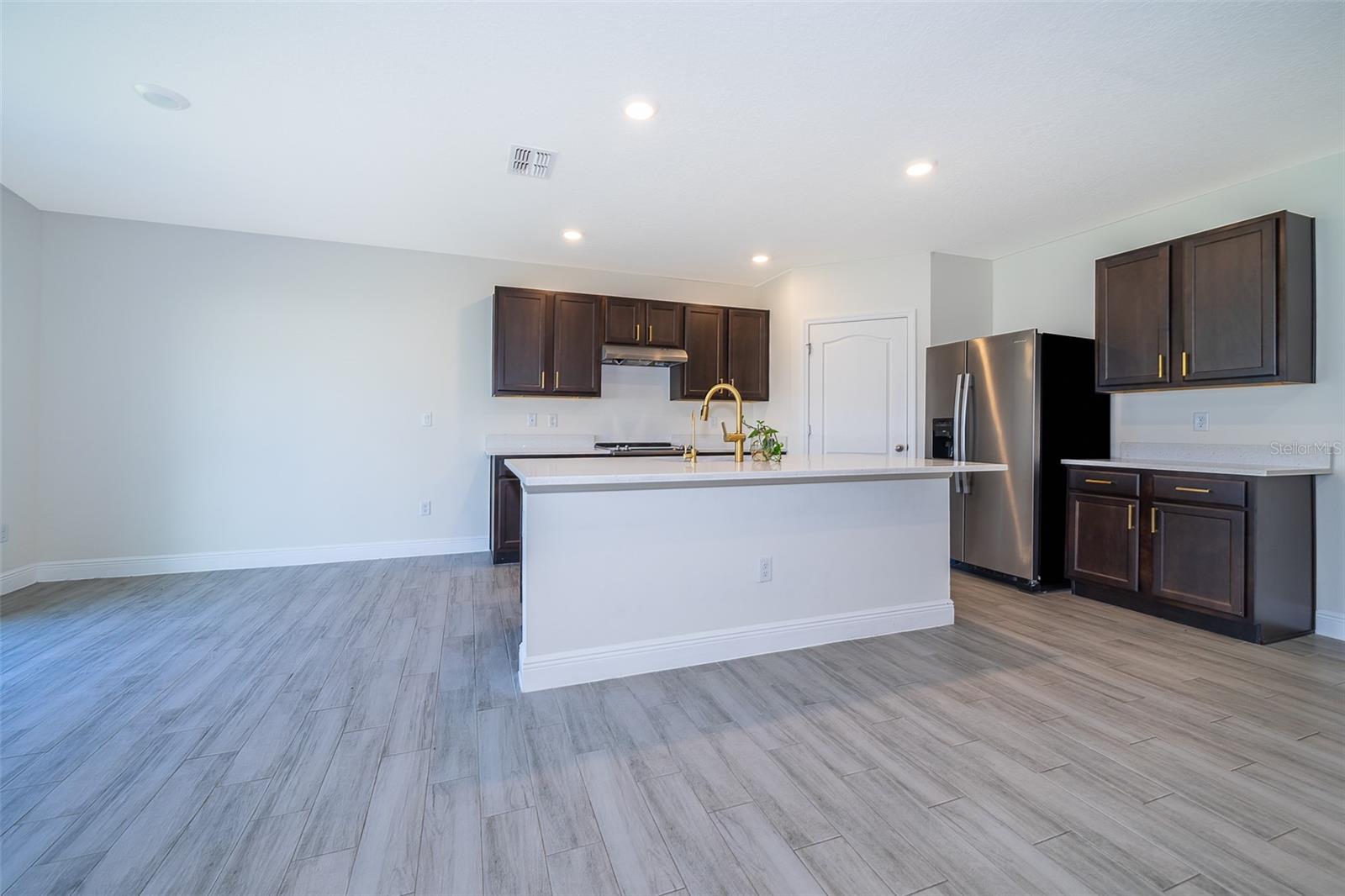 1390 FOX SQUIRREL DR, DAVENPORT, FL, 33897
