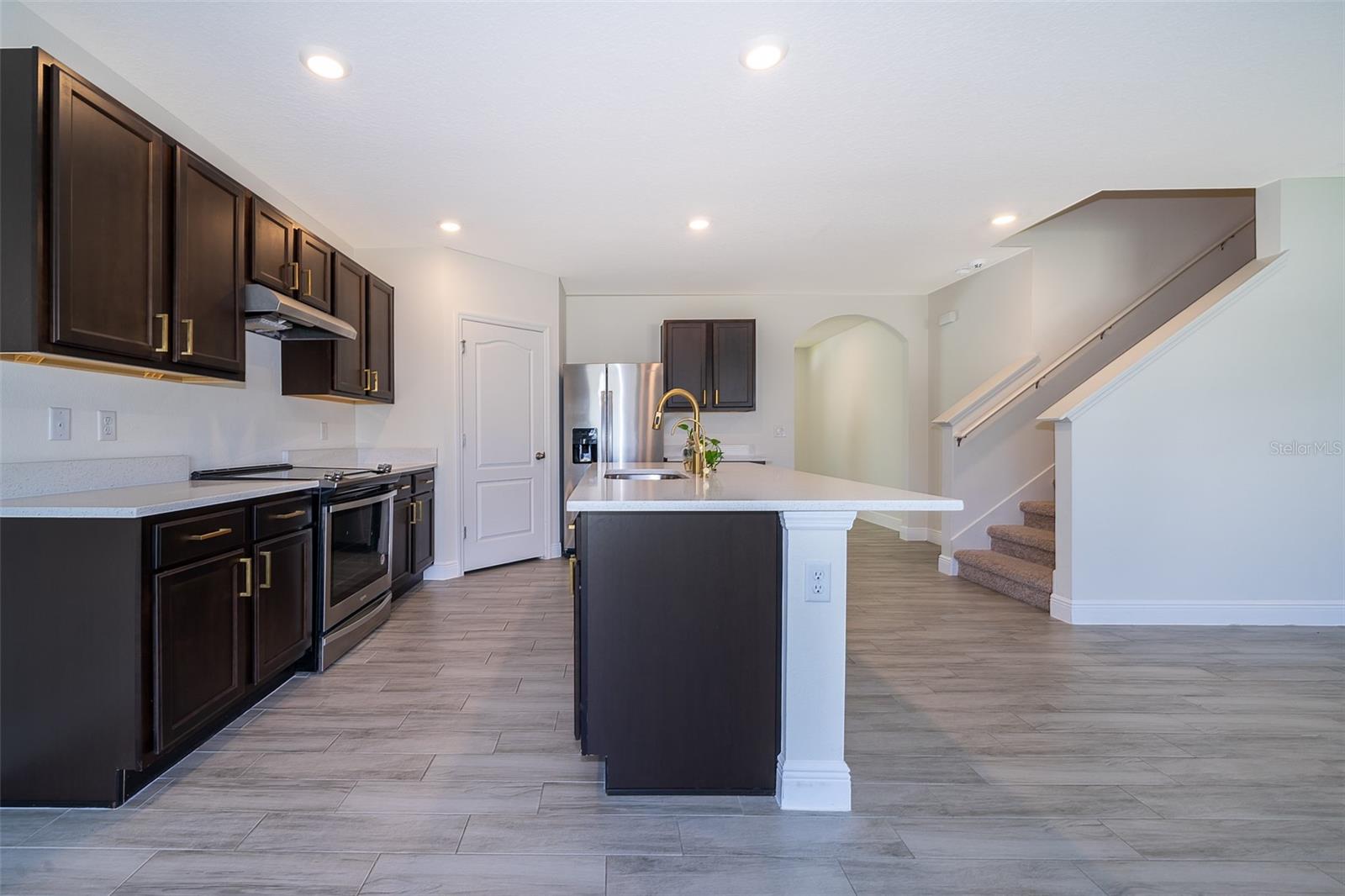 1390 FOX SQUIRREL DR, DAVENPORT, FL, 33897