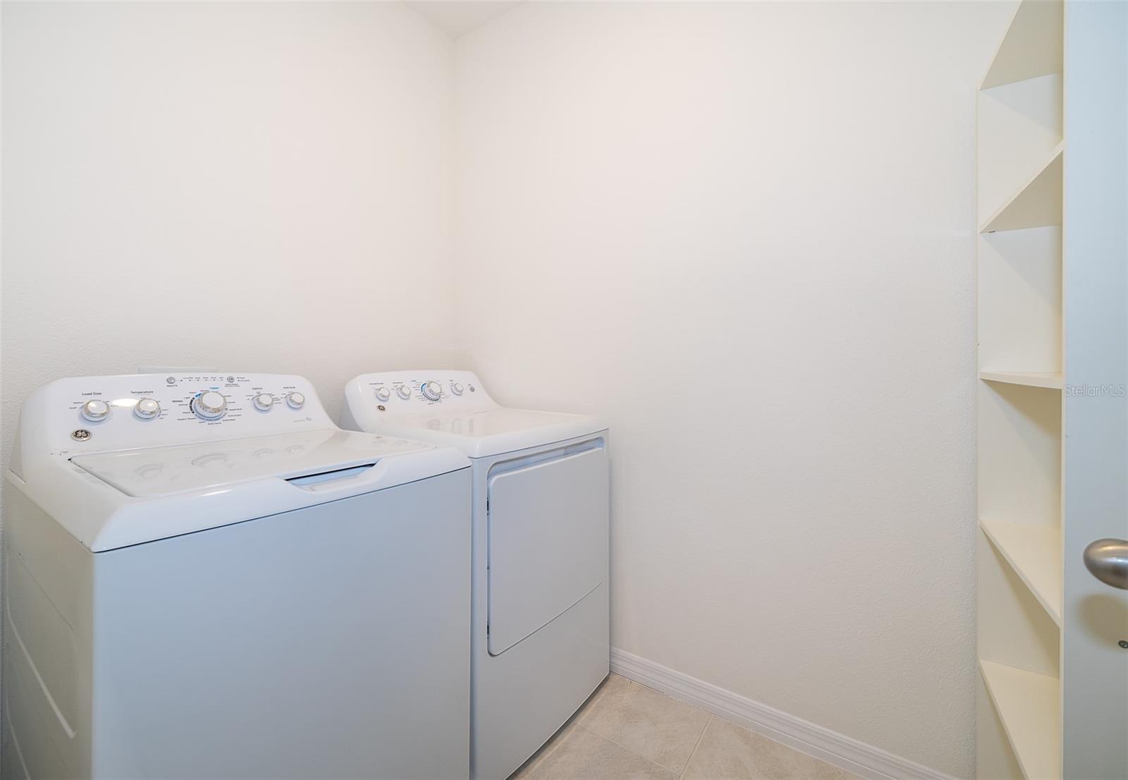 1390 FOX SQUIRREL DR, DAVENPORT, FL, 33897