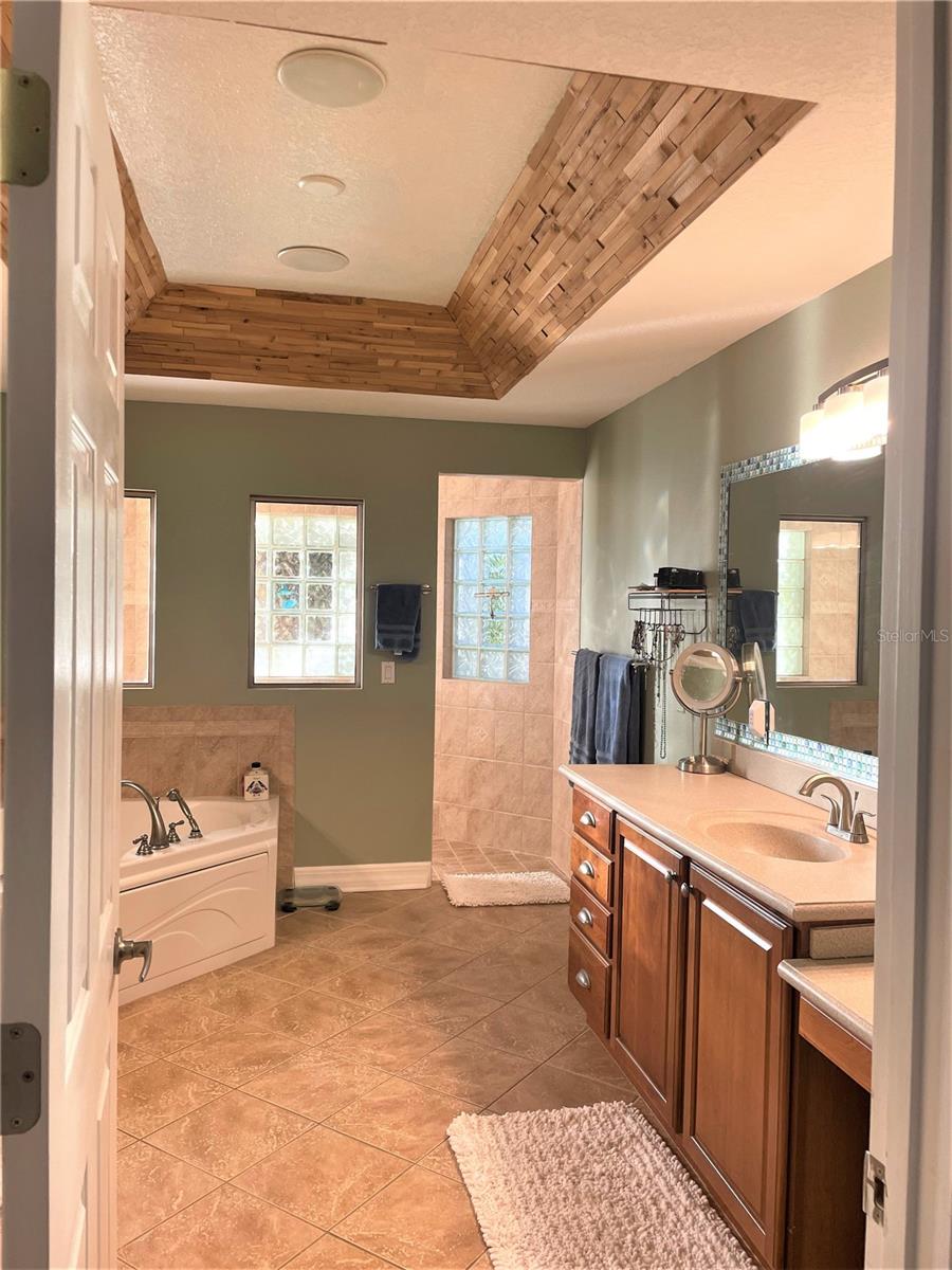 1042 BOUNDARY BLVD, ROTONDA WEST, FL, 33947