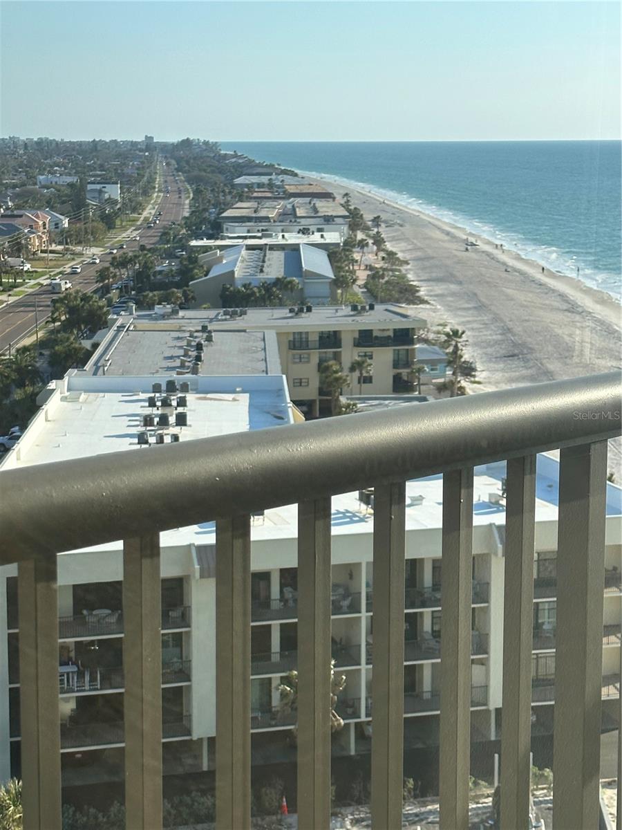 1660 GULF BLVD #PH1, CLEARWATER BEACH, FL, 33767