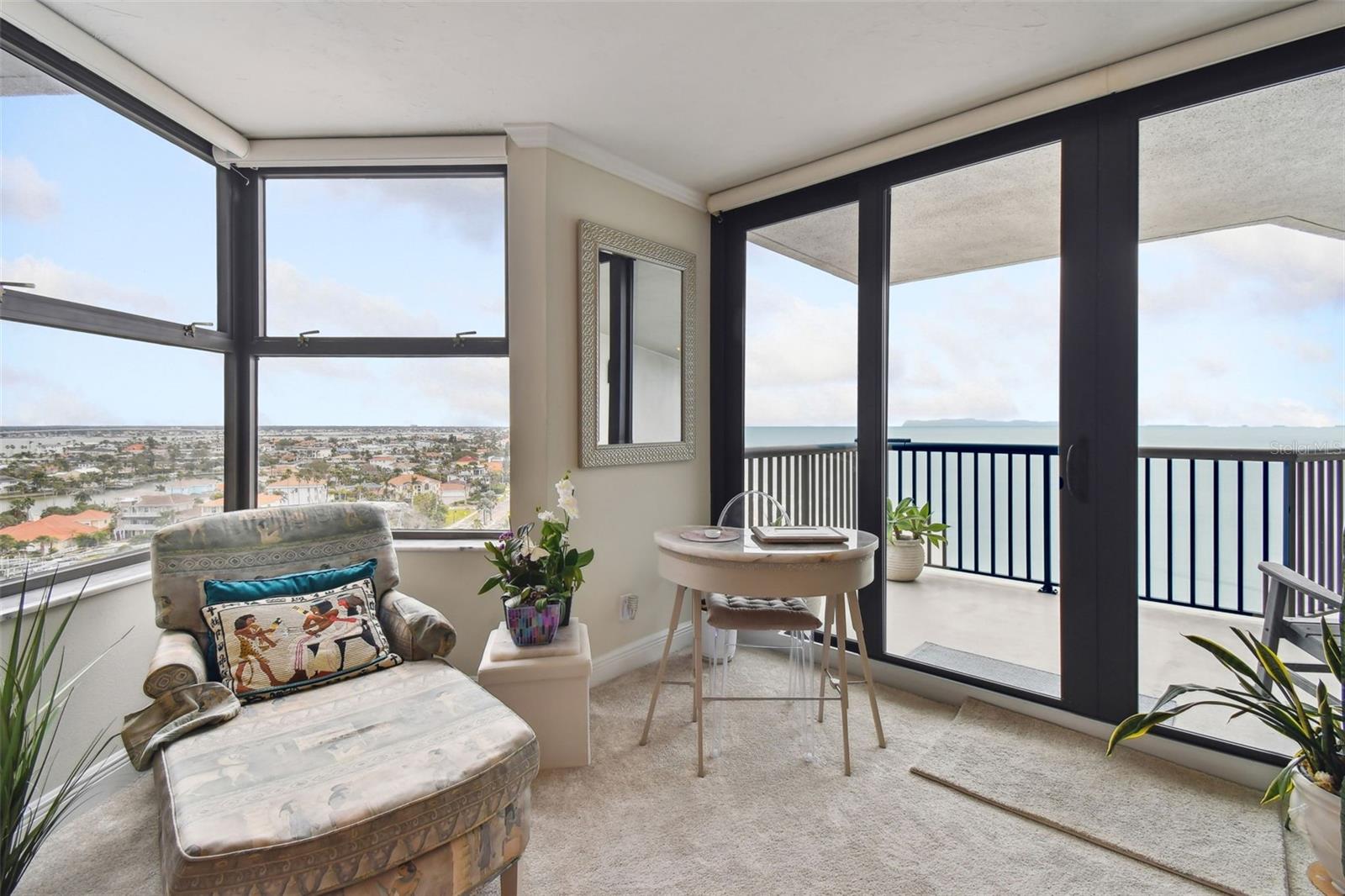 1660 GULF BLVD #PH1, CLEARWATER BEACH, FL, 33767