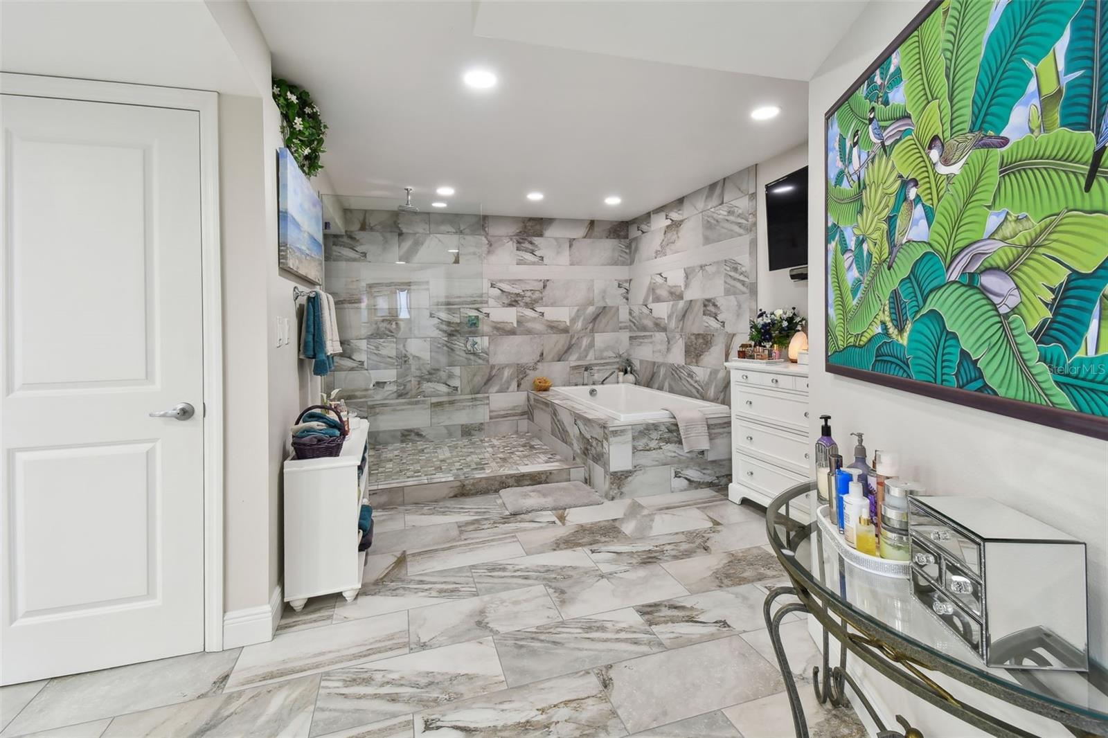 1660 GULF BLVD #PH1, CLEARWATER BEACH, FL, 33767