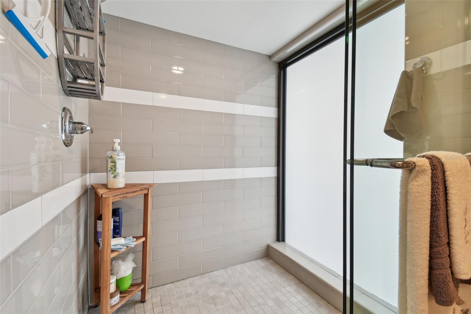1660 GULF BLVD #PH1, CLEARWATER BEACH, FL, 33767