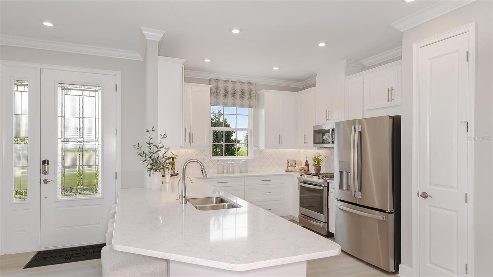 8053 MOONBEAM AVE, SARASOTA, FL, 34241