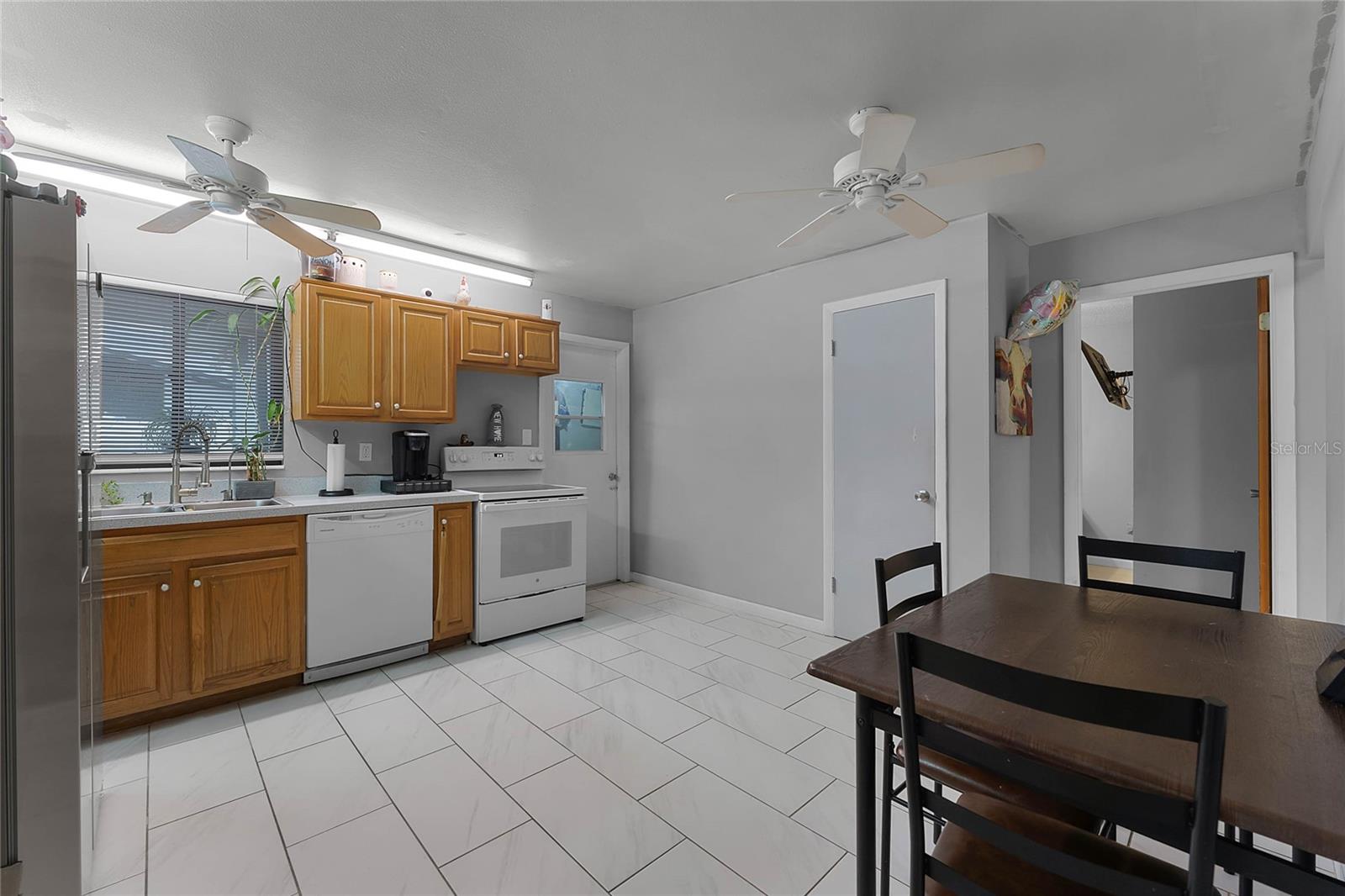 5975 ABERCORN DR, ORLANDO, FL, 32812