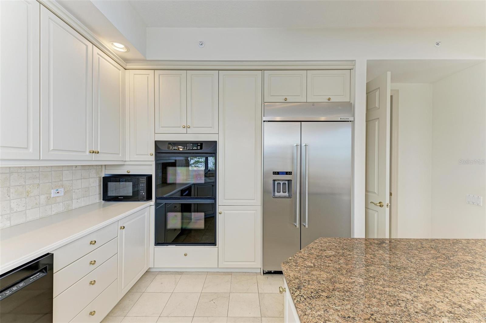 306 GOLDEN GATE PT #2, SARASOTA, FL, 34236