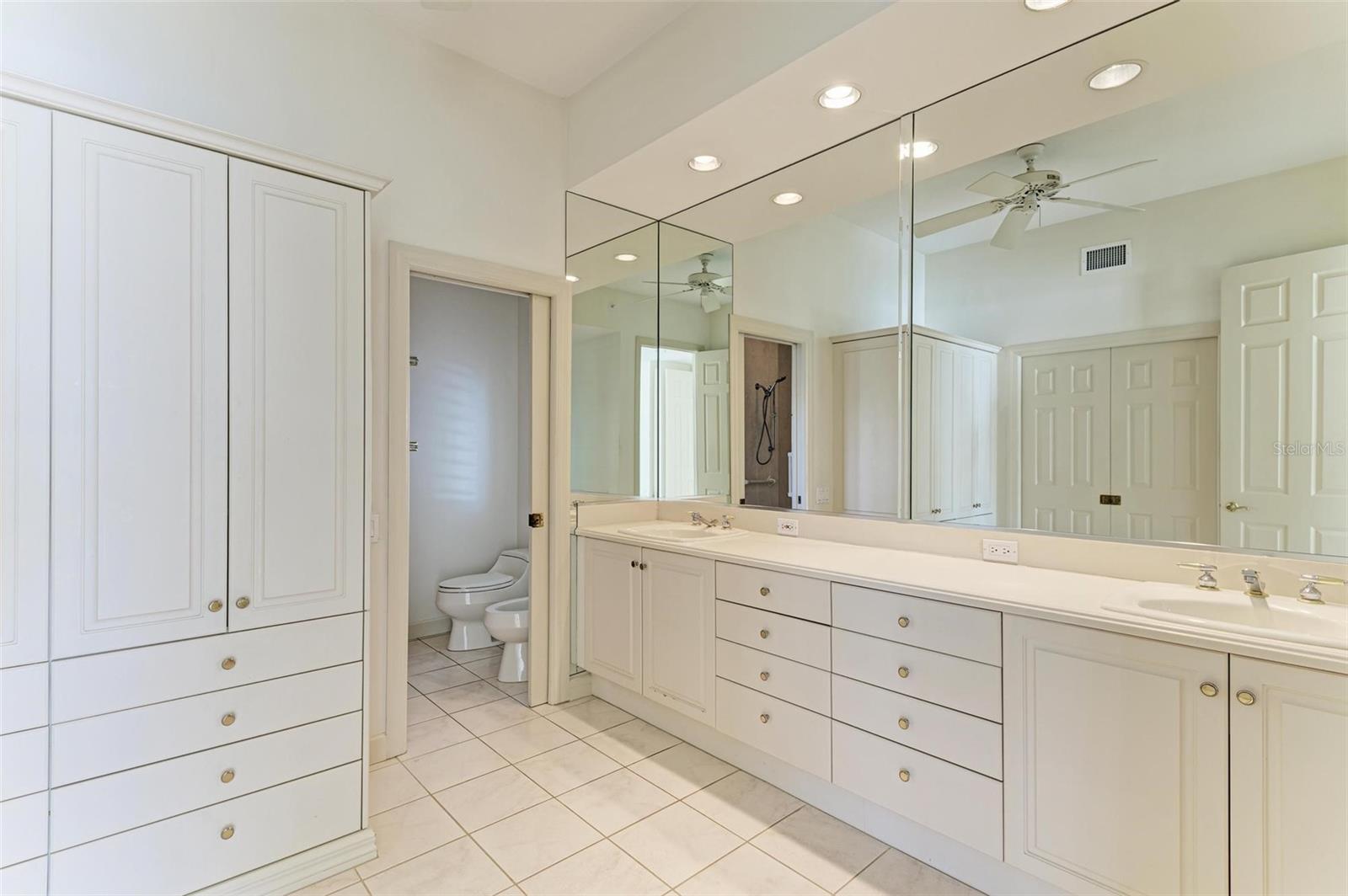 306 GOLDEN GATE PT #2, SARASOTA, FL, 34236
