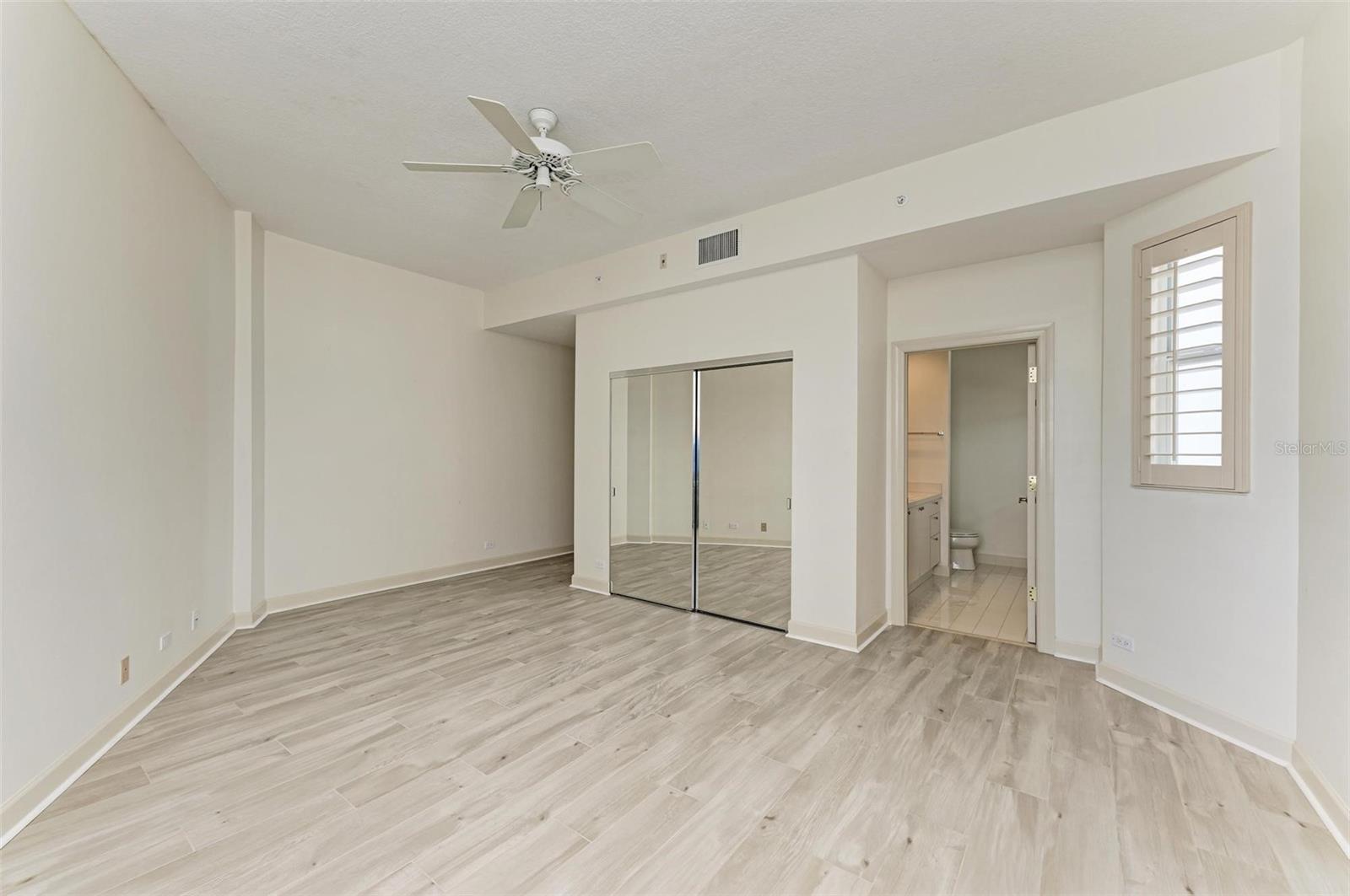 306 GOLDEN GATE PT #2, SARASOTA, FL, 34236