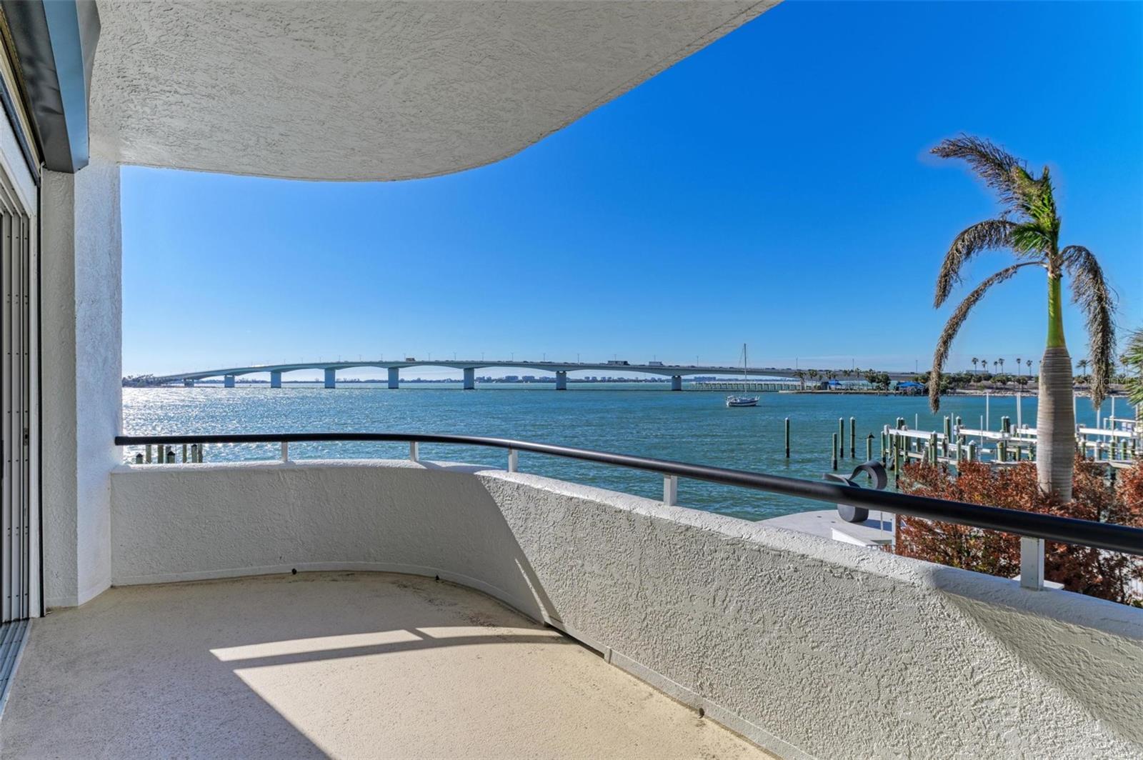 306 GOLDEN GATE PT #2, SARASOTA, FL, 34236