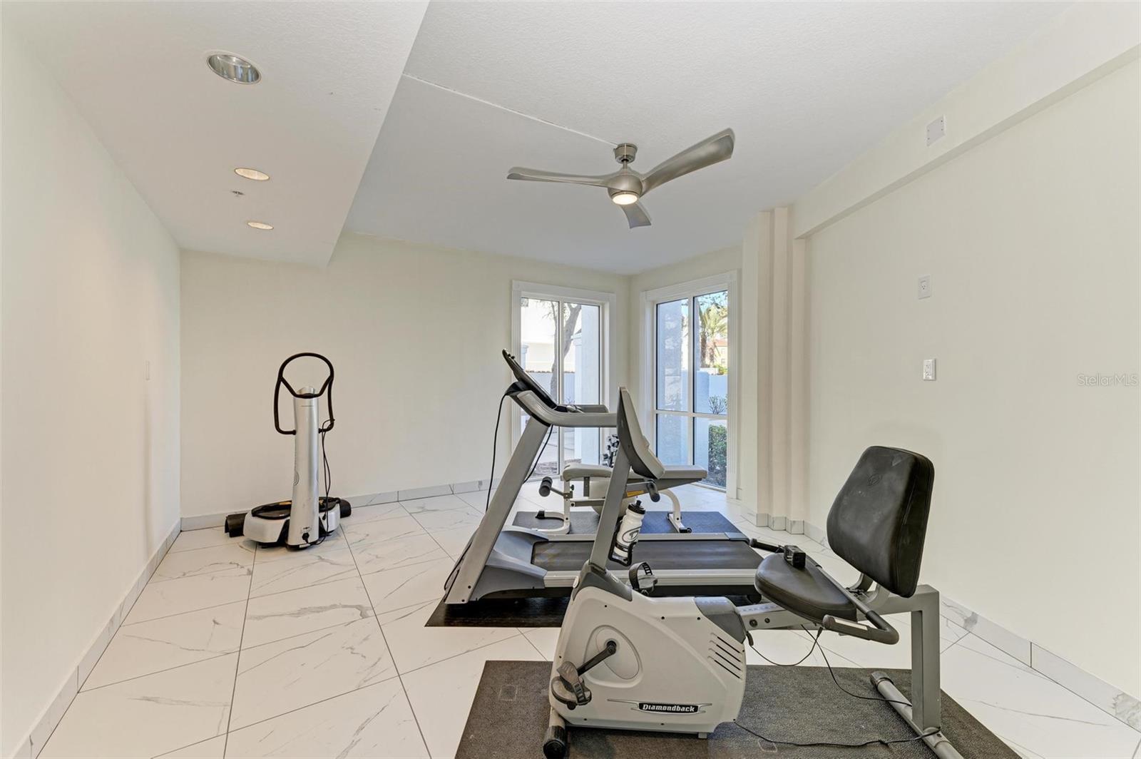 306 GOLDEN GATE PT #2, SARASOTA, FL, 34236
