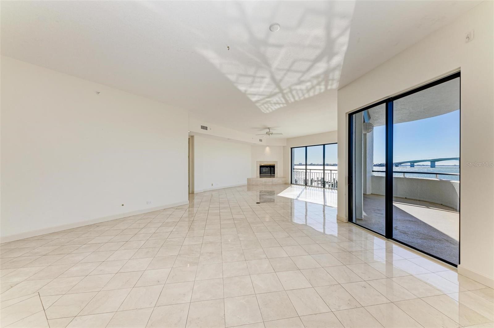 306 GOLDEN GATE PT #2, SARASOTA, FL, 34236