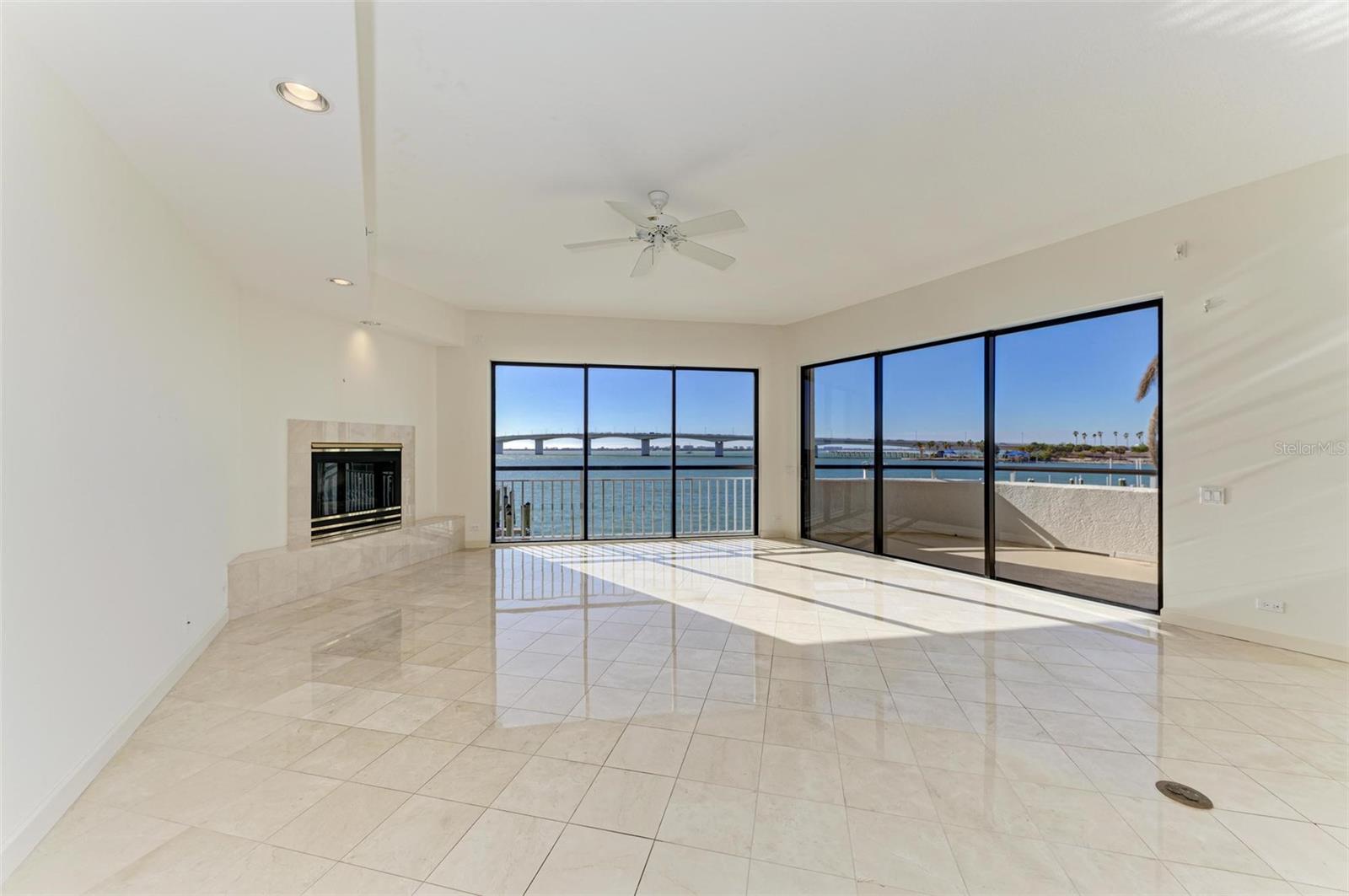 306 GOLDEN GATE PT #2, SARASOTA, FL, 34236