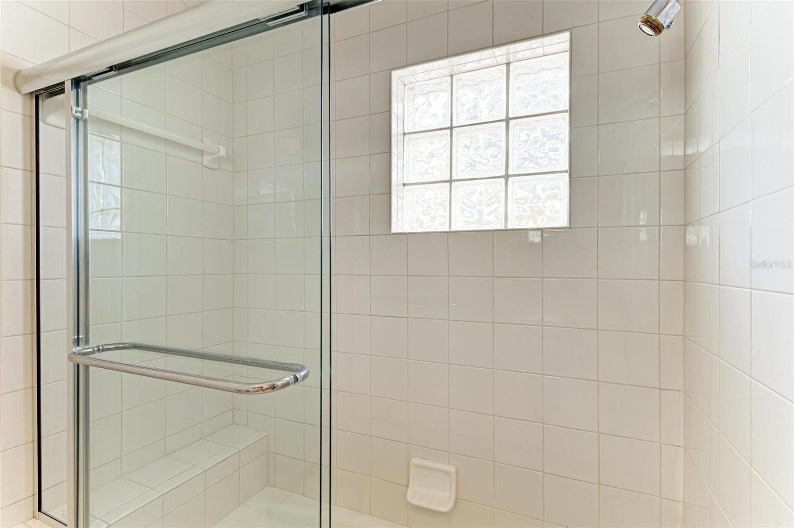 306 GOLDEN GATE PT #2, SARASOTA, FL, 34236
