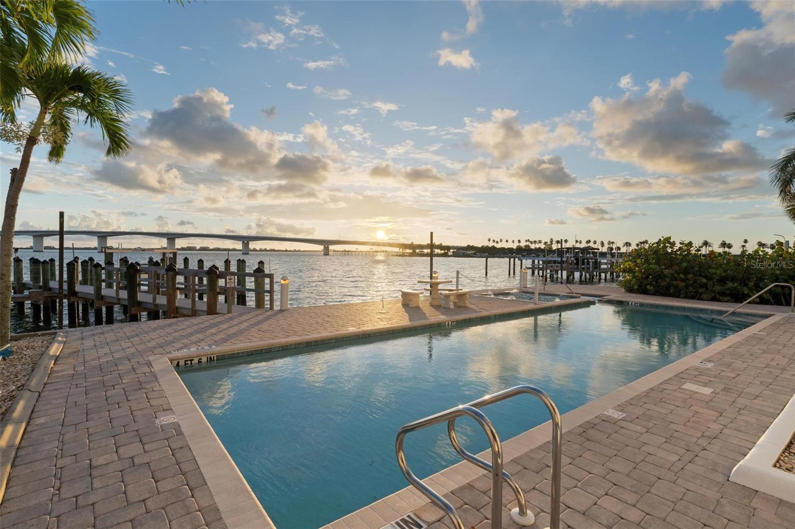 306 GOLDEN GATE PT #2, SARASOTA, FL, 34236