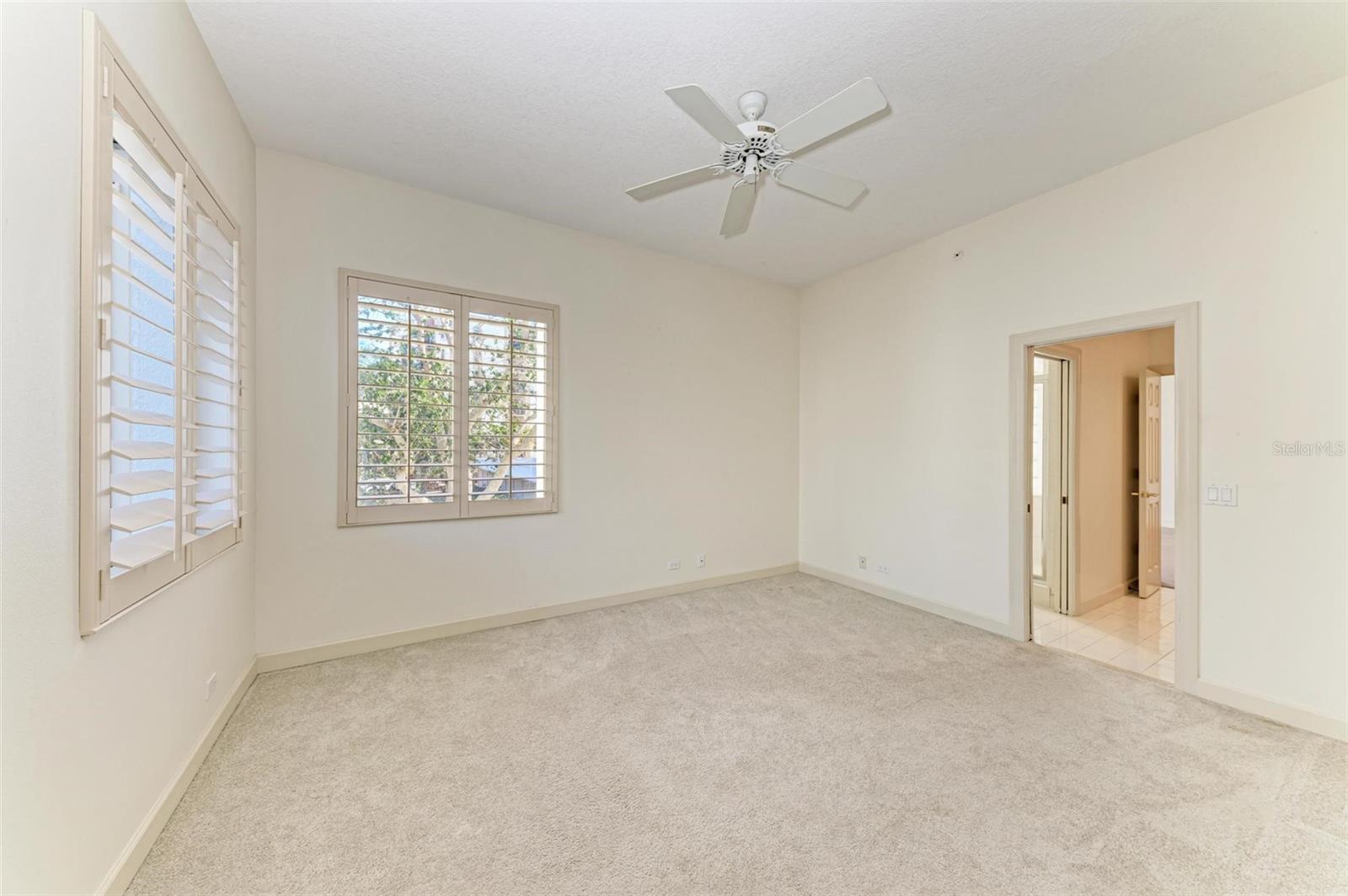 306 GOLDEN GATE PT #2, SARASOTA, FL, 34236