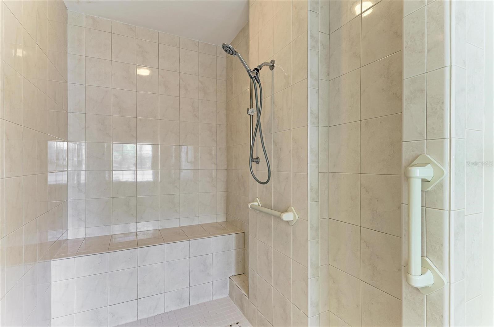306 GOLDEN GATE PT #2, SARASOTA, FL, 34236