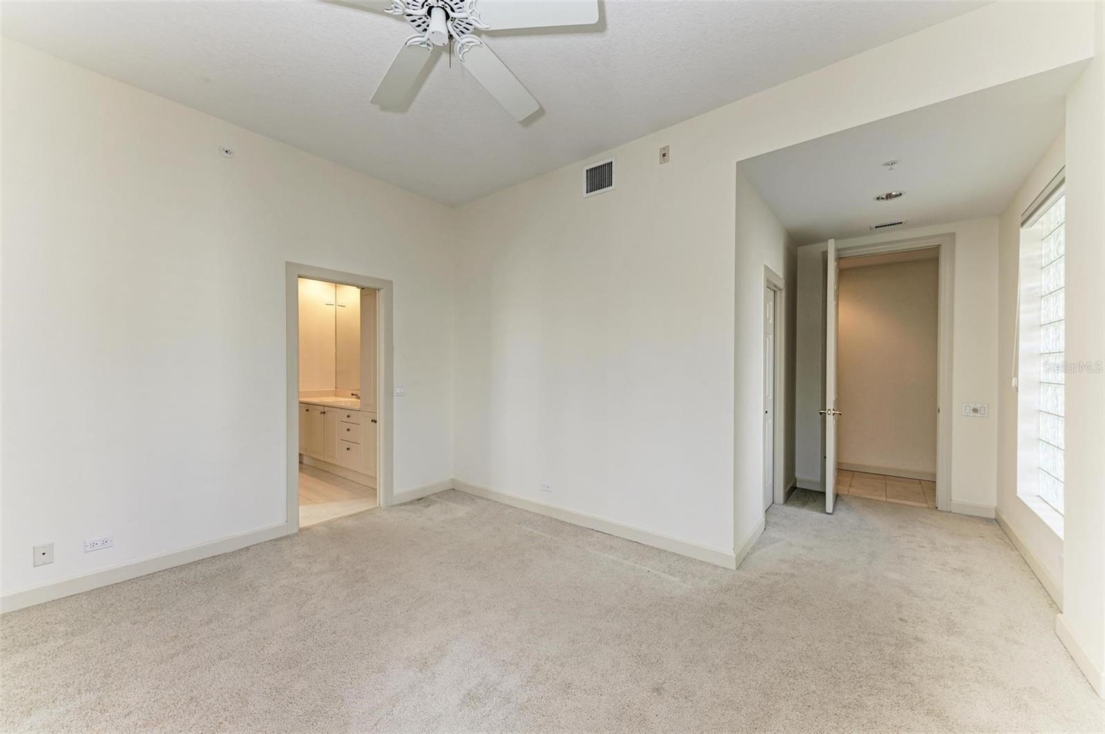 306 GOLDEN GATE PT #2, SARASOTA, FL, 34236