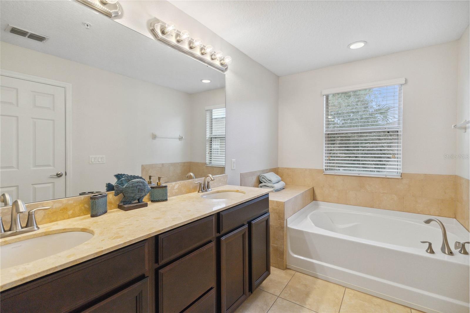 9496 STRONGBARK LN, ORLANDO, FL, 32832