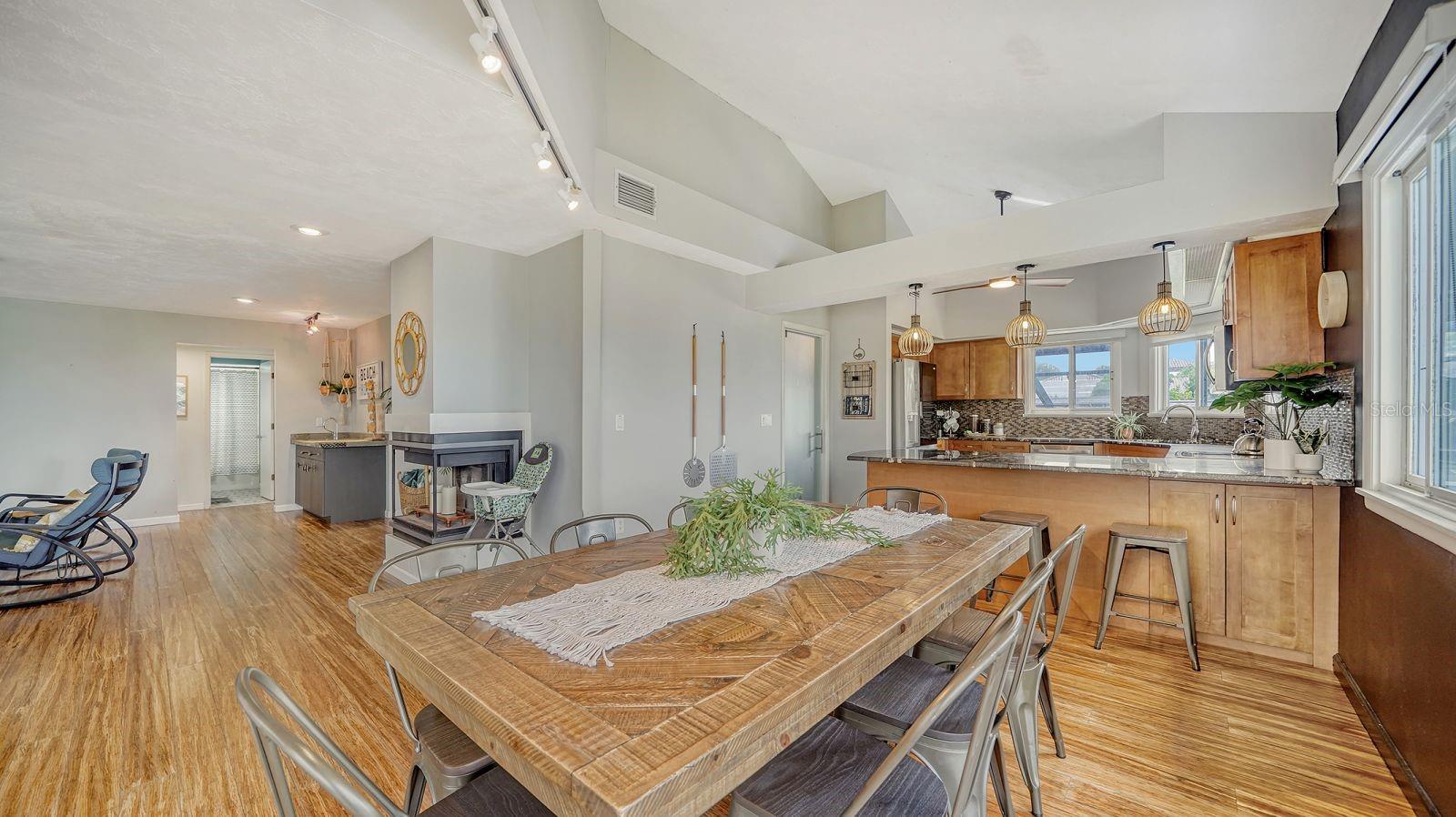 3907 BAYSIDE DR, BRADENTON, FL, 34210