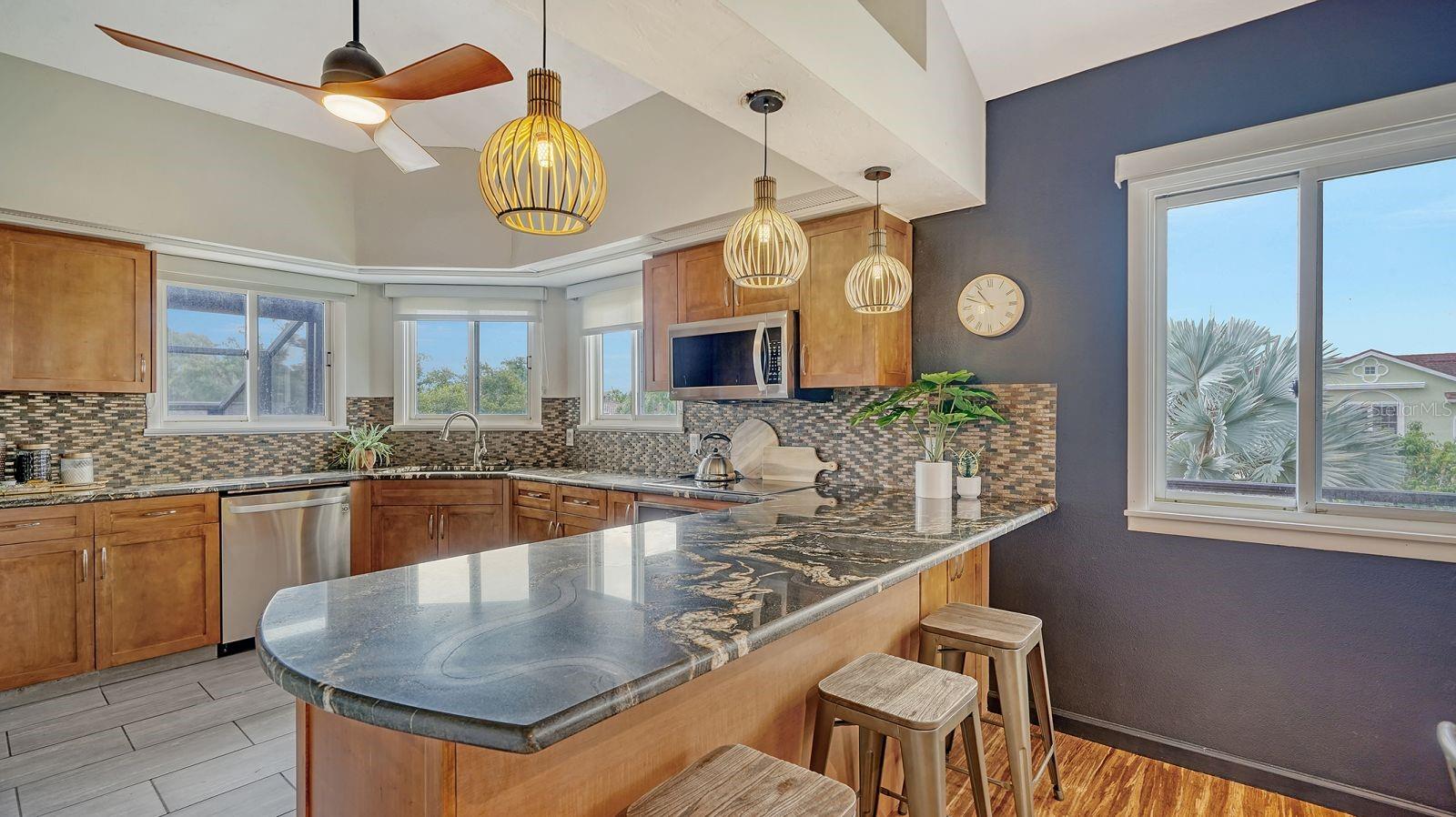 3907 BAYSIDE DR, BRADENTON, FL, 34210
