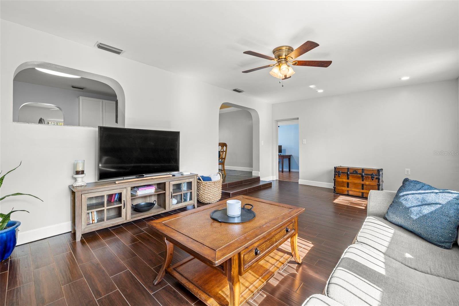 4424 W BAY VILLA AVE, TAMPA, FL, 33611