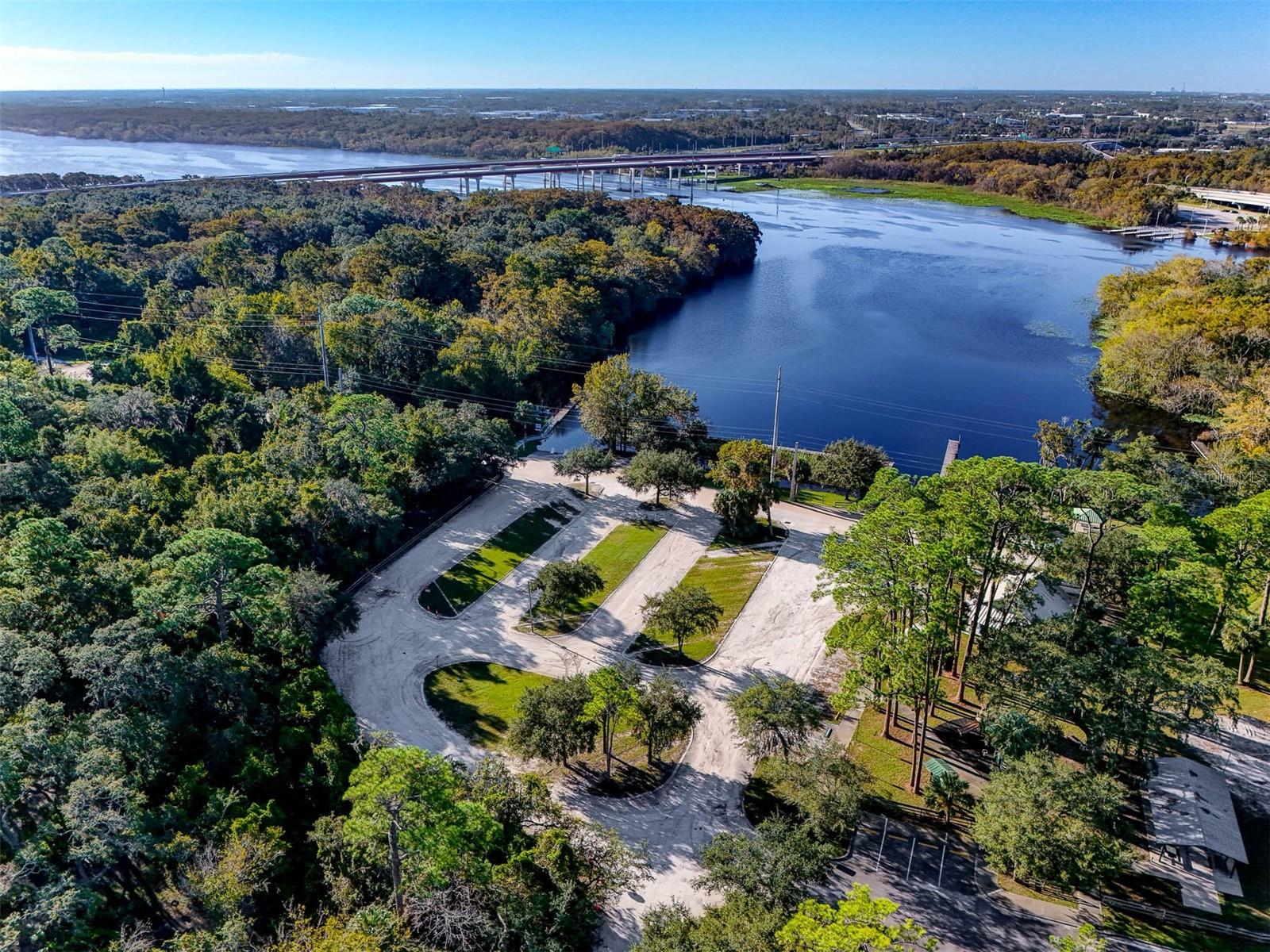 562 ORIENT AVE, DEBARY, FL, 32713