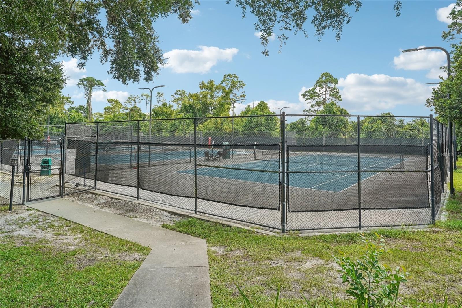 562 ORIENT AVE, DEBARY, FL, 32713