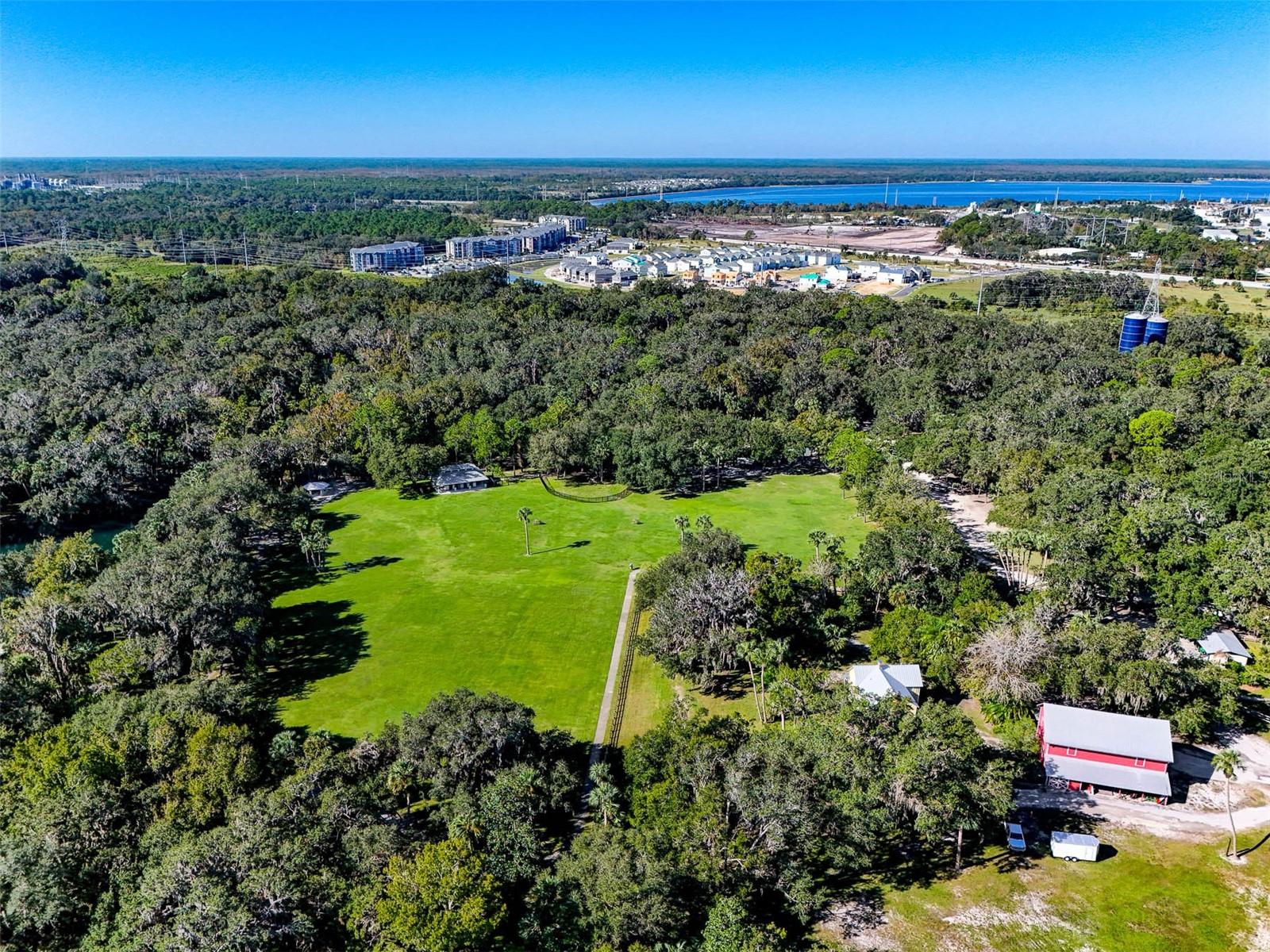 562 ORIENT AVE, DEBARY, FL, 32713