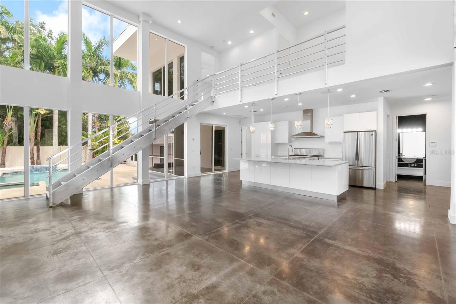 1751 HAWTHORNE ST, SARASOTA, FL, 34239