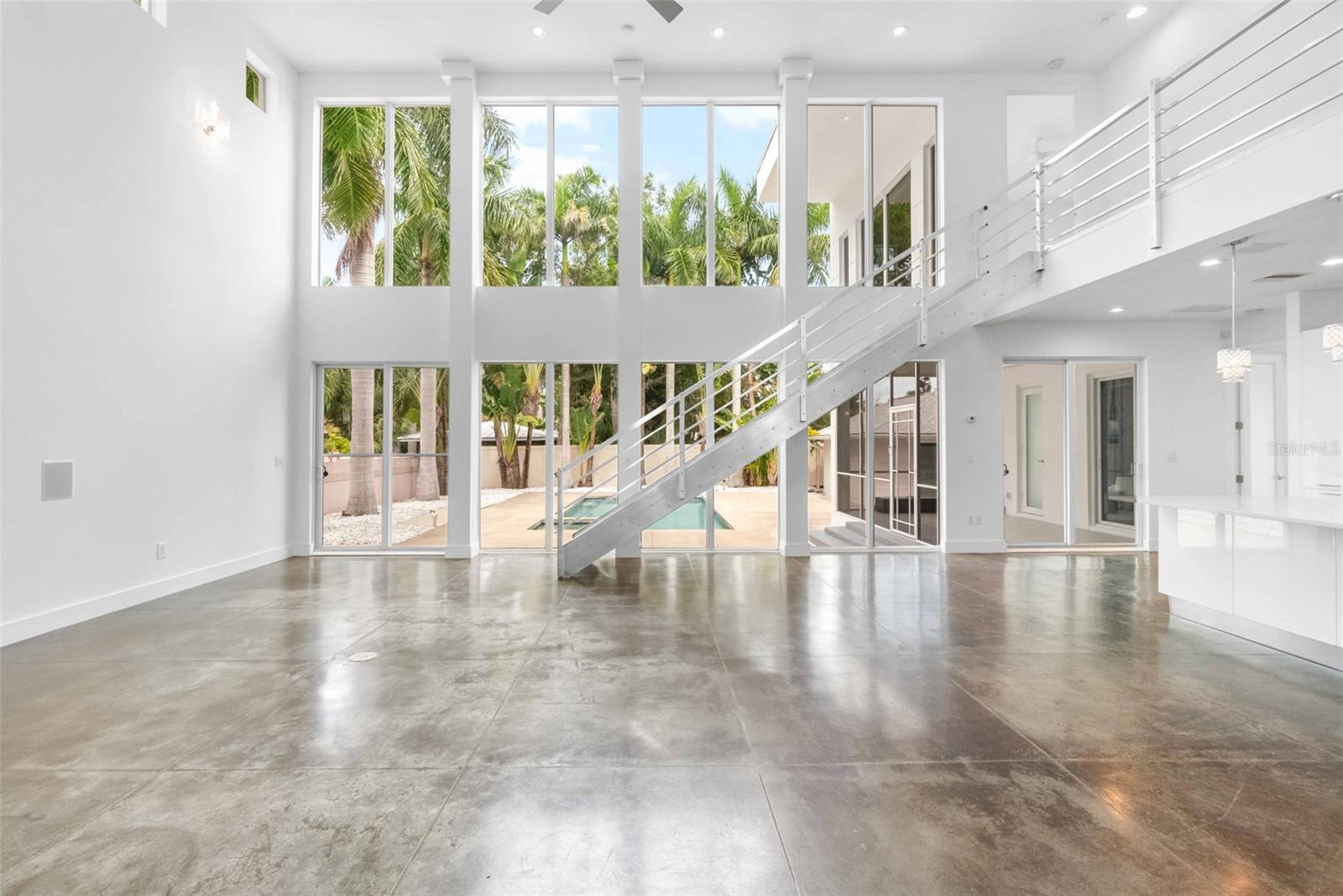 1751 HAWTHORNE ST, SARASOTA, FL, 34239