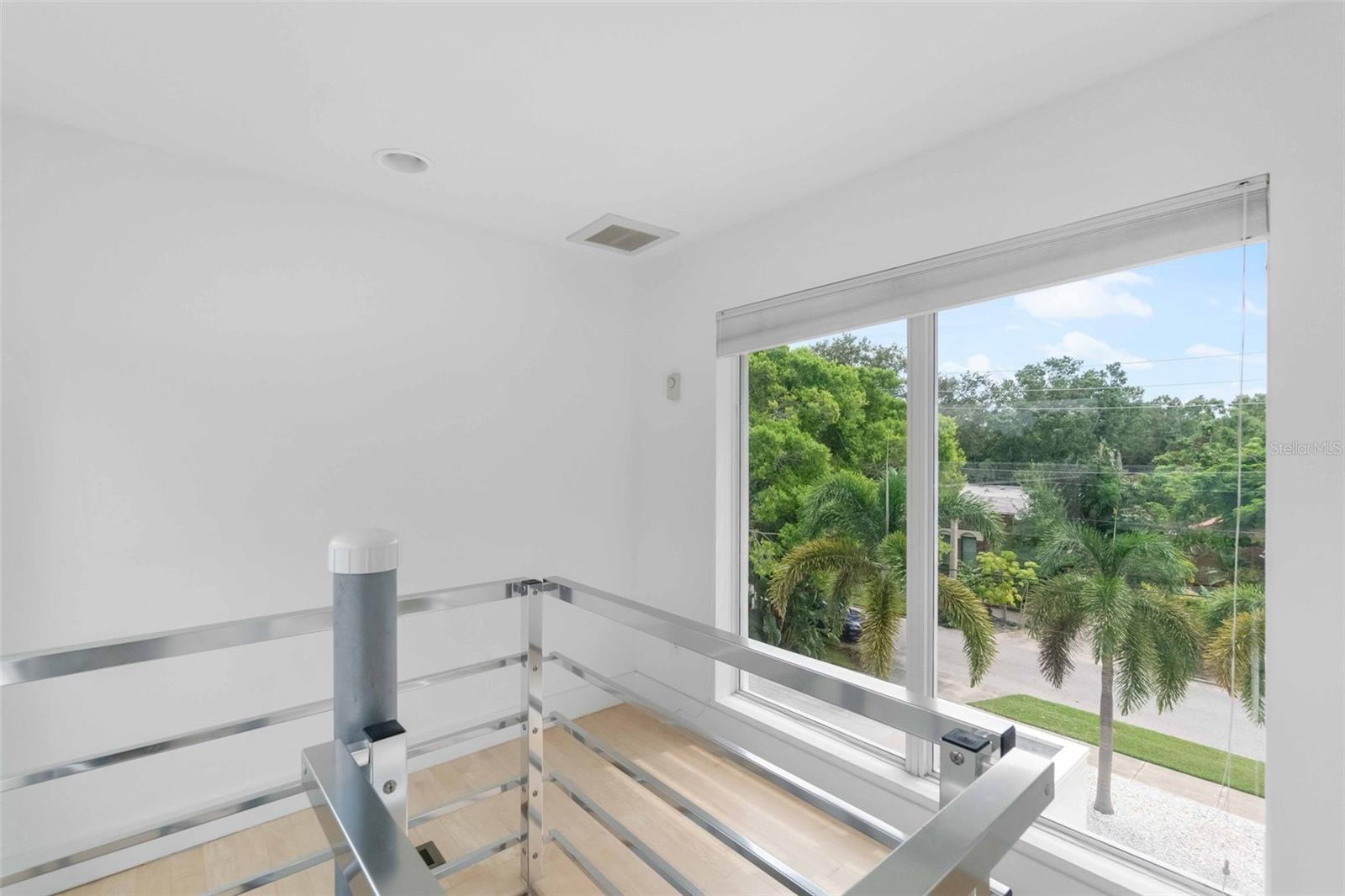 1751 HAWTHORNE ST, SARASOTA, FL, 34239