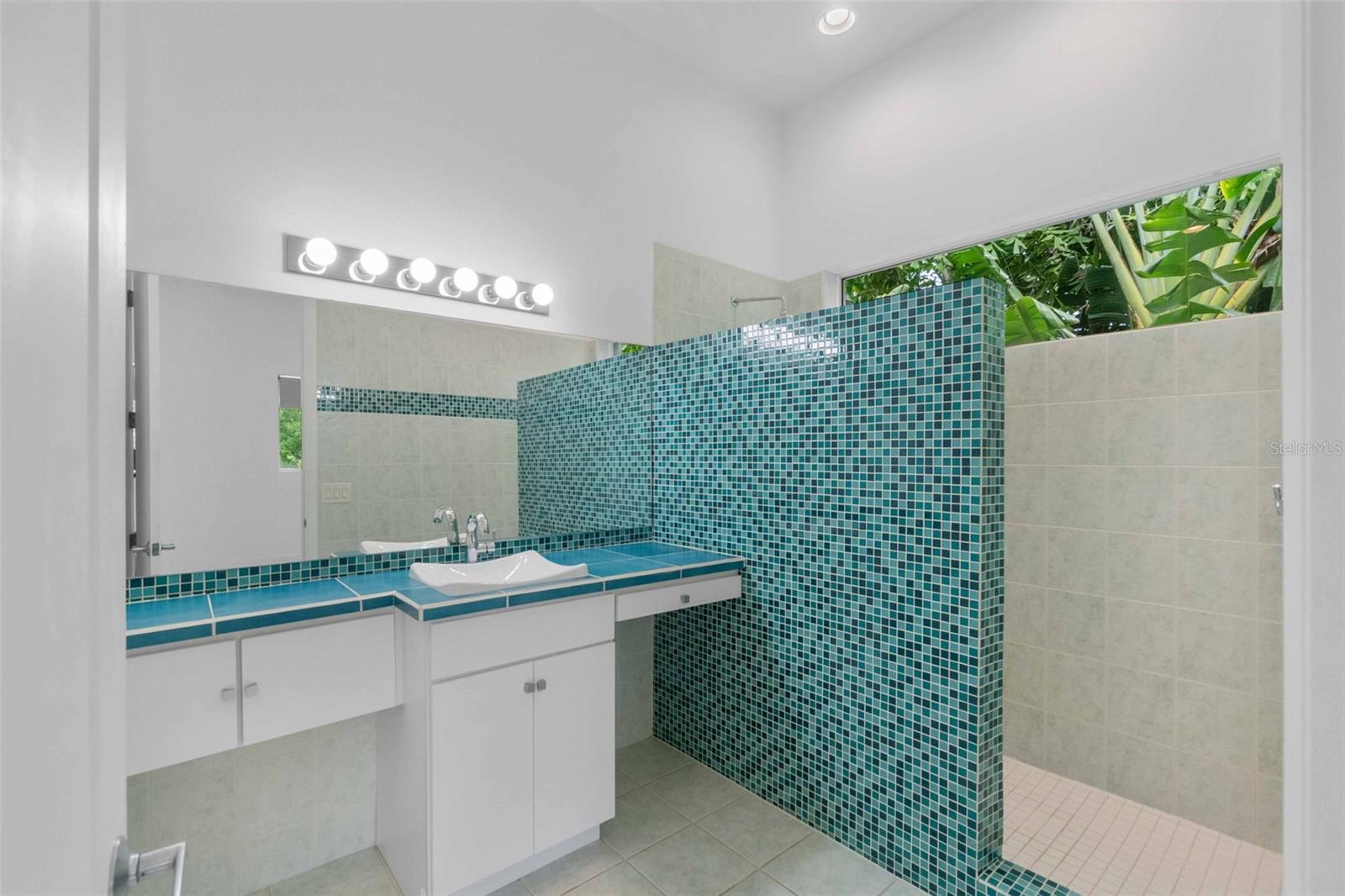 1751 HAWTHORNE ST, SARASOTA, FL, 34239