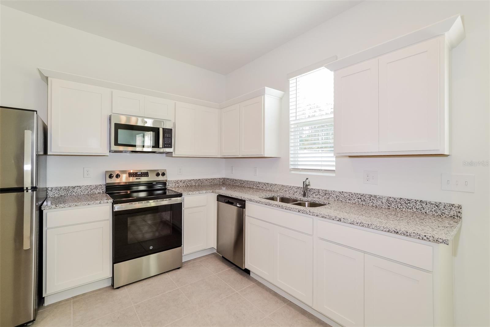 2069 HEMINGWAY CIR, GROVELAND, FL, 34736