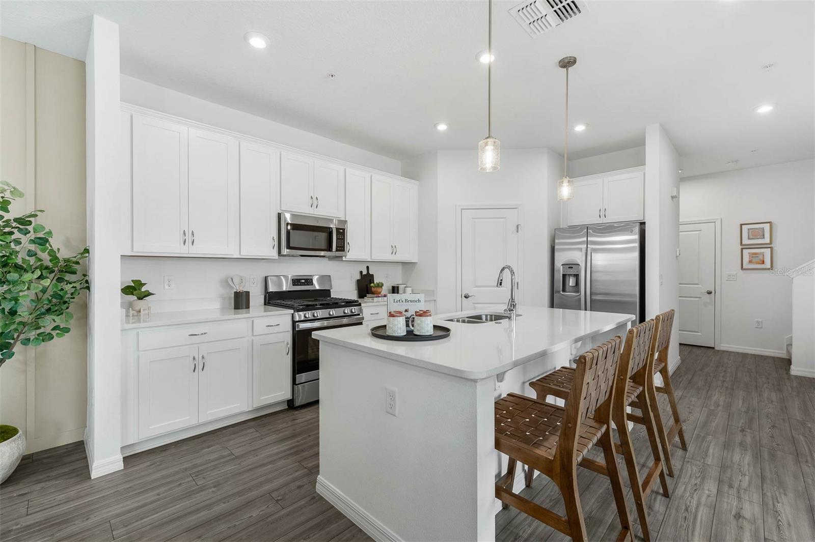 554 ORIENT AVE, DEBARY, FL, 32713